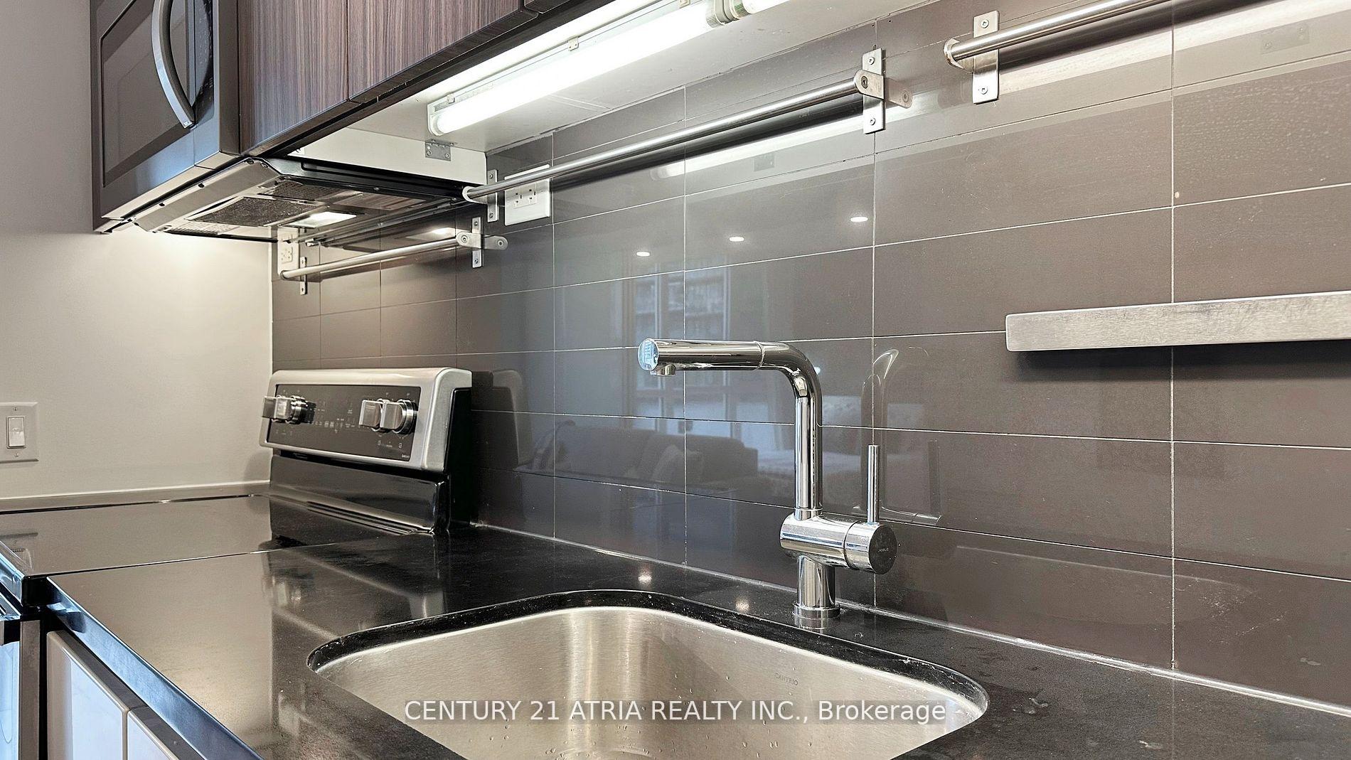 Photo 15 of Unit 810, 85 Queens Wharf Road, Toronto, Waterfront Communities — HOMEH
