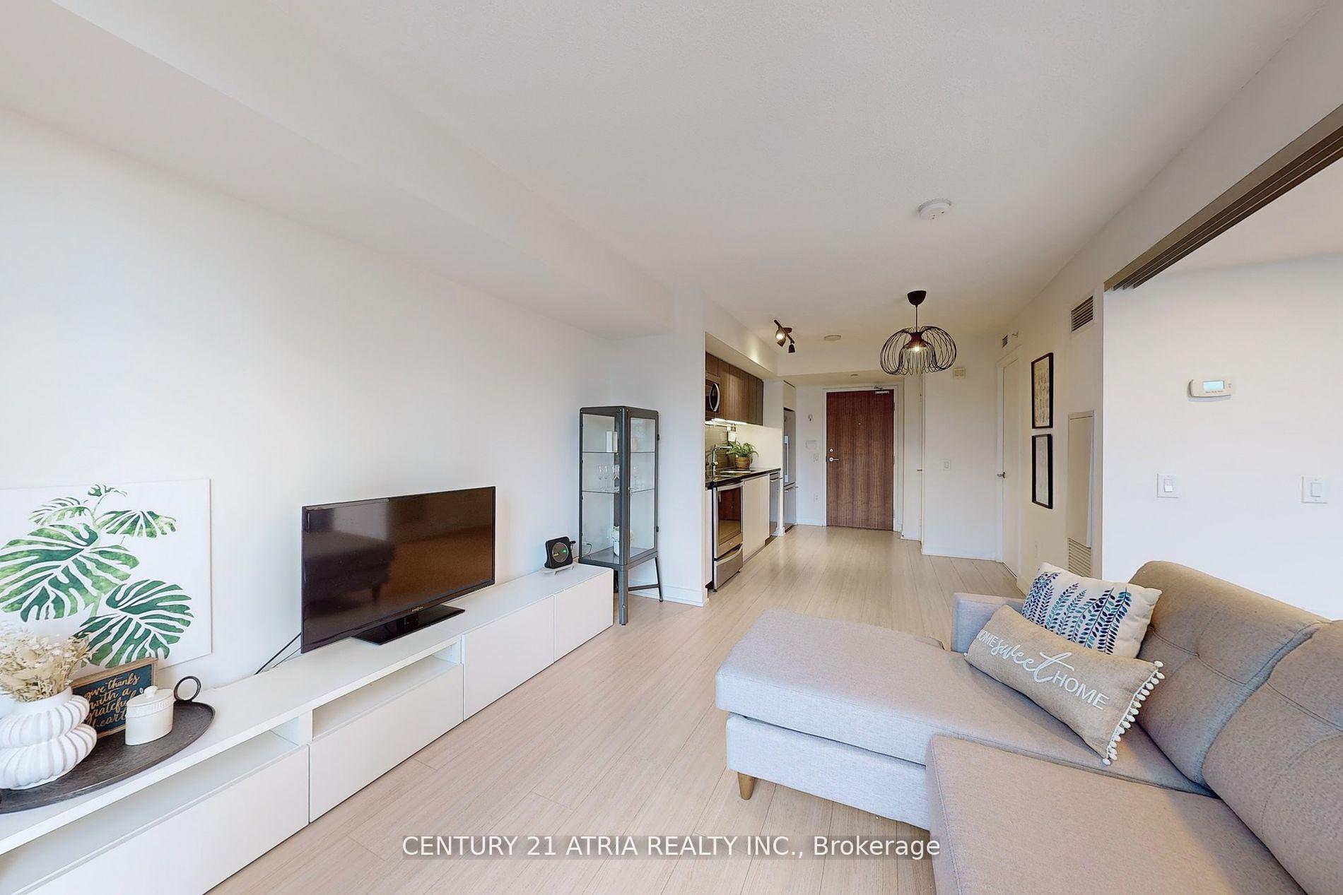 Photo 8 of Unit 810, 85 Queens Wharf Road, Toronto, Waterfront Communities — HOMEH