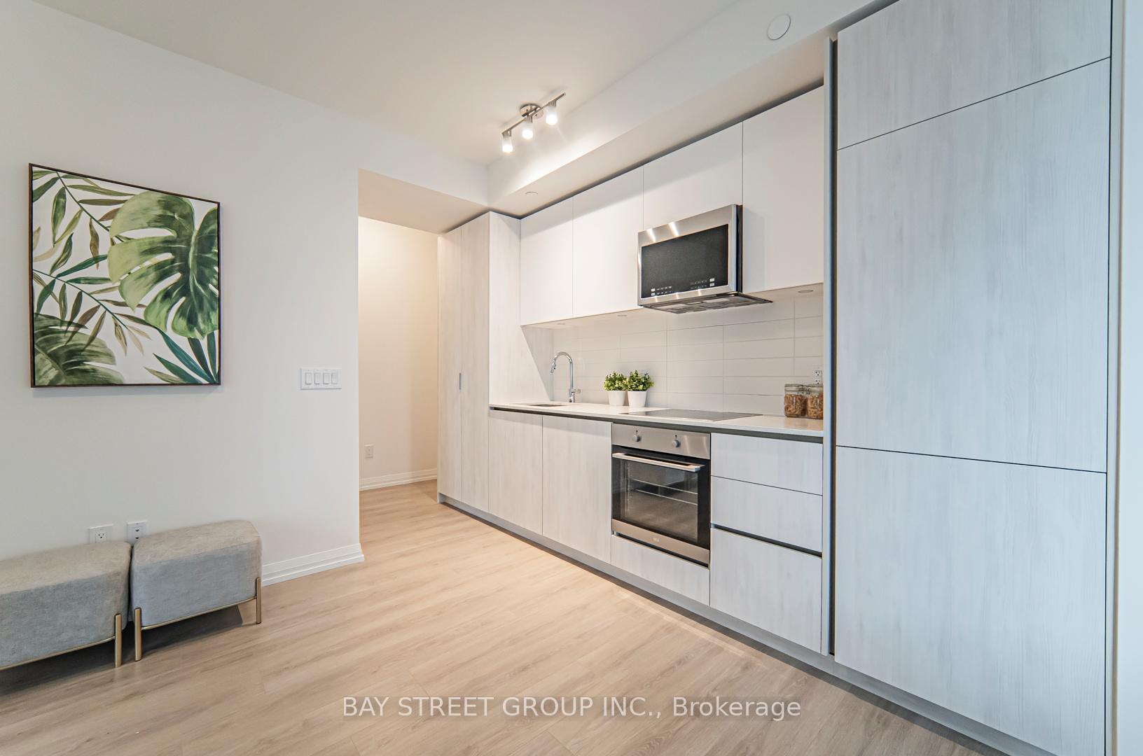 Photo 8 of Unit 3305, 8 Widmer Street, Toronto, Waterfront Communities — HOMEH