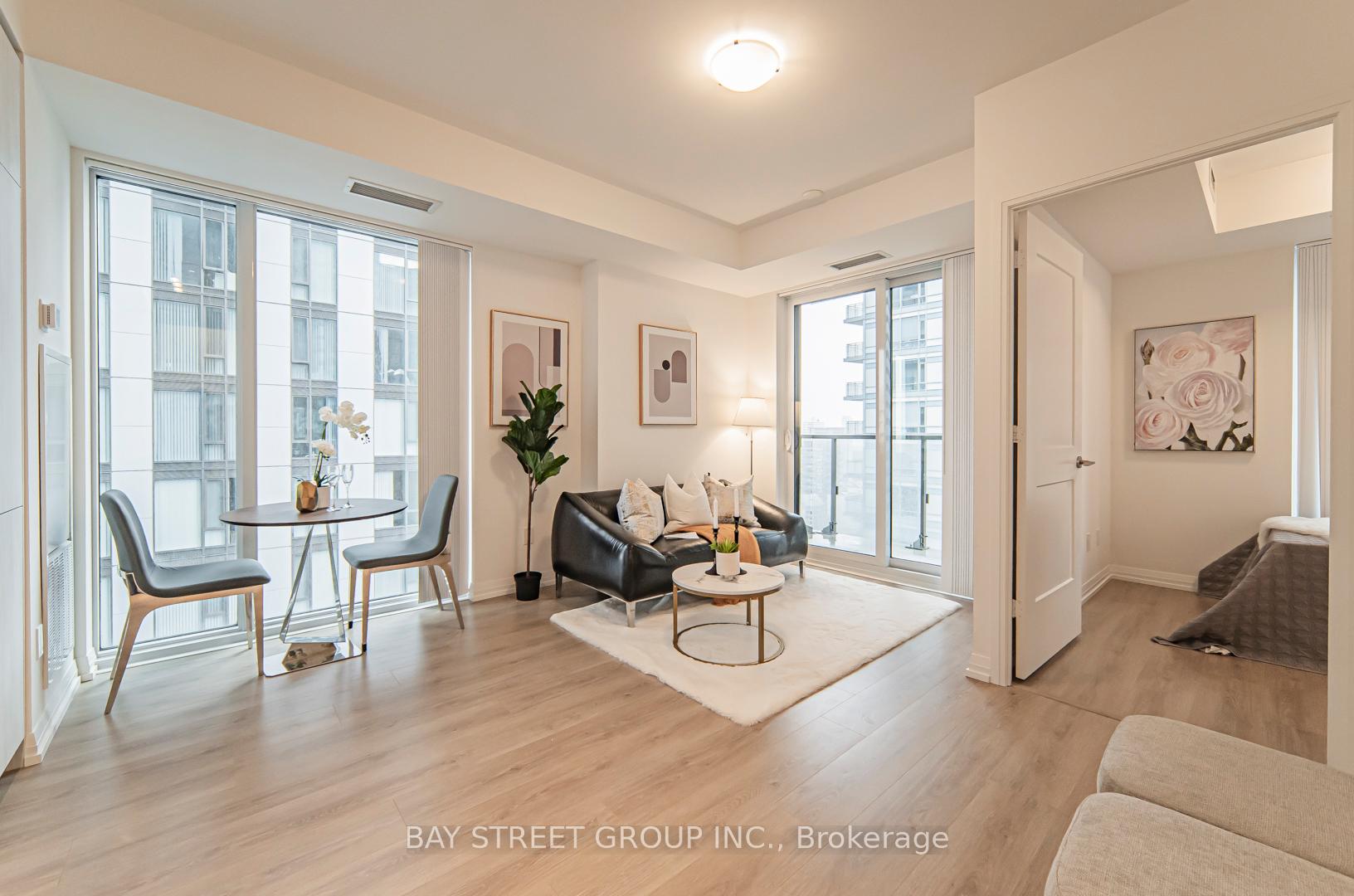 Photo 9 of Unit 3305, 8 Widmer Street, Toronto, Waterfront Communities — HOMEH