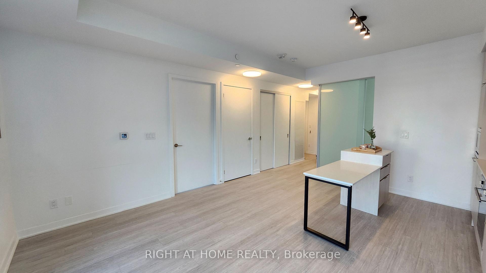 Photo 2 of Unit 406, 185 Alberta Avenue, Toronto, Oakwood Village — HOMEH