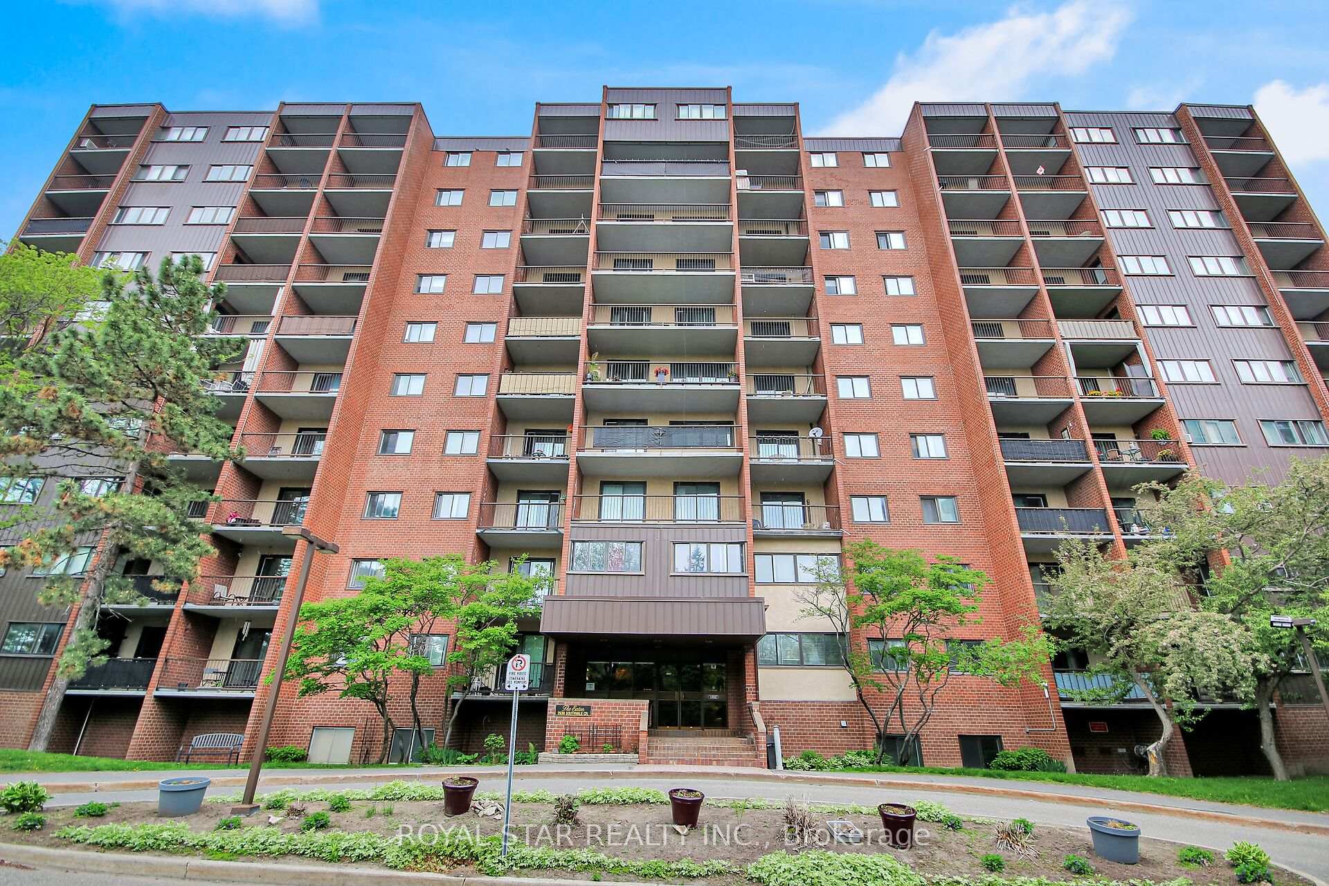 Front of Unit 207, 2630 Southvale Crescent