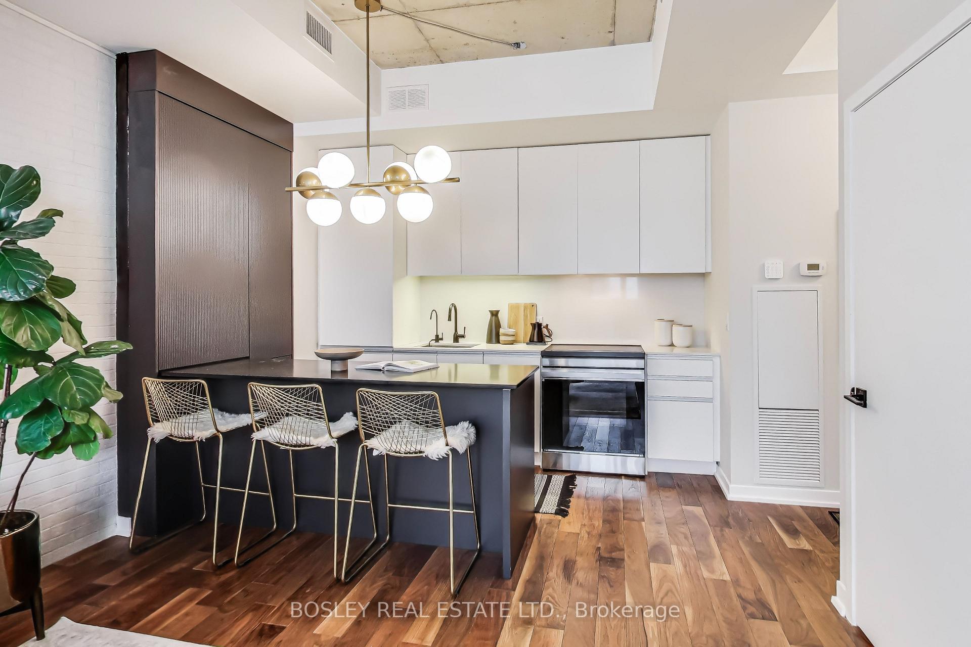 Photo 9 of Unit PH 709, 8 Gladstone Avenue, Toronto, Little Portugal — HOMEH