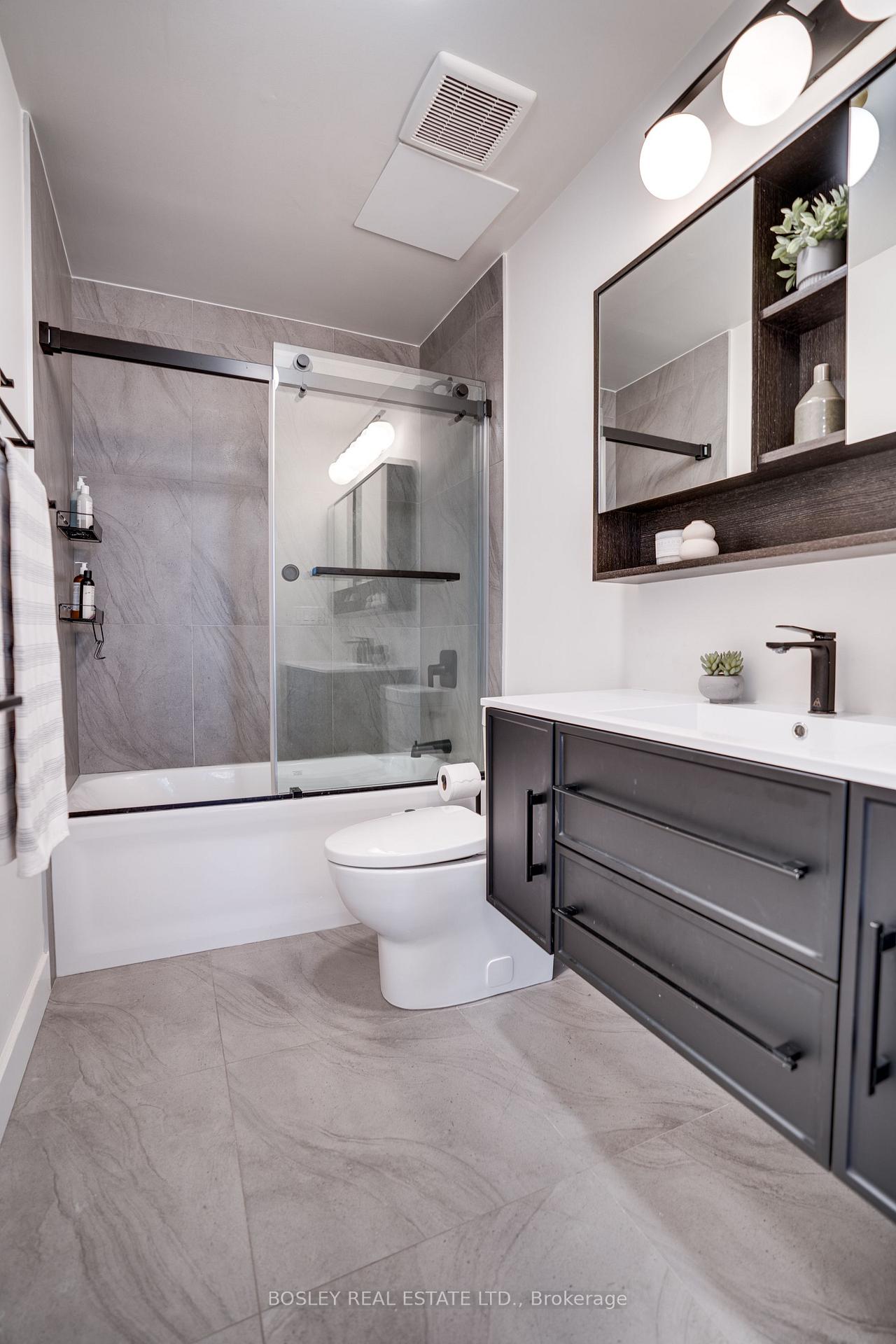 Photo 29 of Unit PH 709, 8 Gladstone Avenue, Toronto, Little Portugal — HOMEH