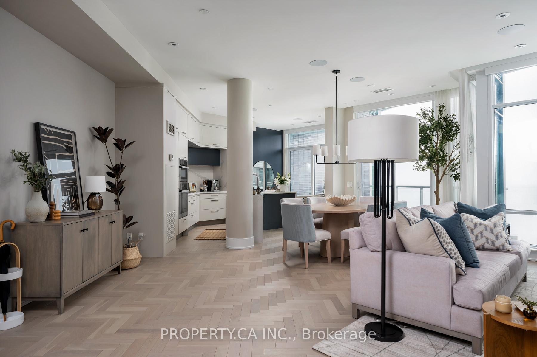 Photo 22 of Unit SPH12, 1 Edgewater Drive, Toronto, Waterfront Communities — HOMEH