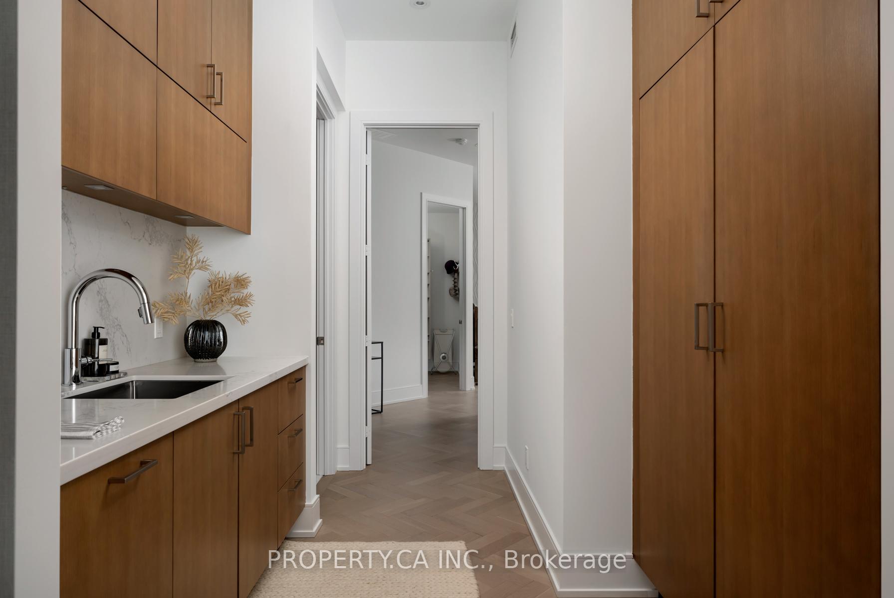 Photo 36 of Unit SPH12, 1 Edgewater Drive, Toronto, Waterfront Communities — HOMEH