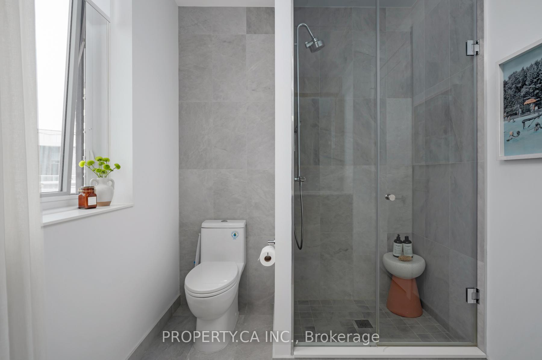 Photo 31 of Unit SPH12, 1 Edgewater Drive, Toronto, Waterfront Communities — HOMEH