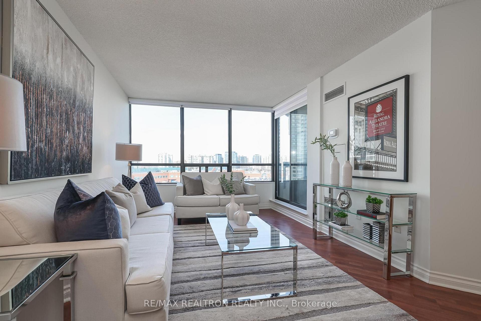 Photo 15 of Unit 901, 7460 Bathurst Street, Vaughan, Brownridge — HOMEH