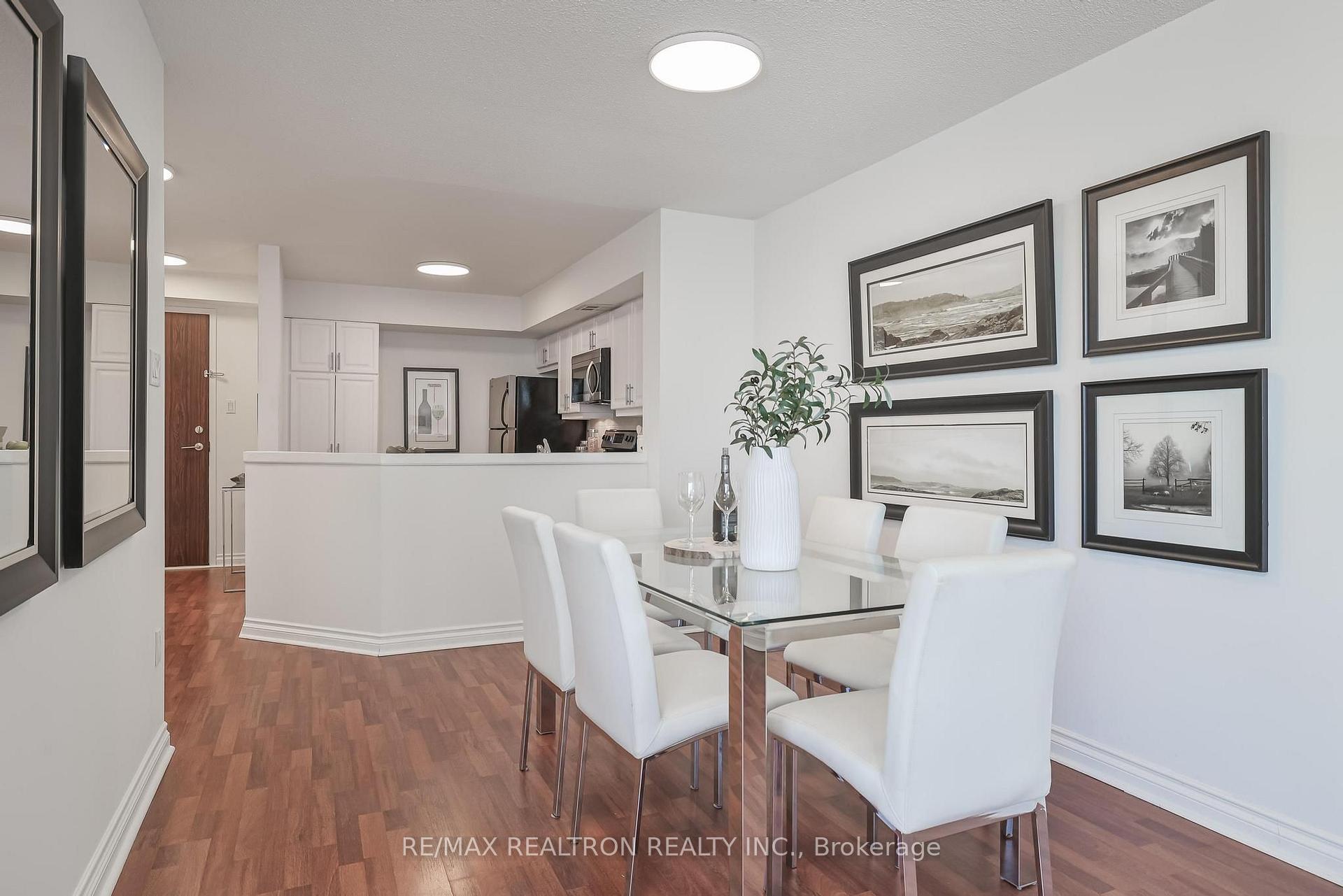 Photo 2 of Unit 901, 7460 Bathurst Street, Vaughan, Brownridge — HOMEH