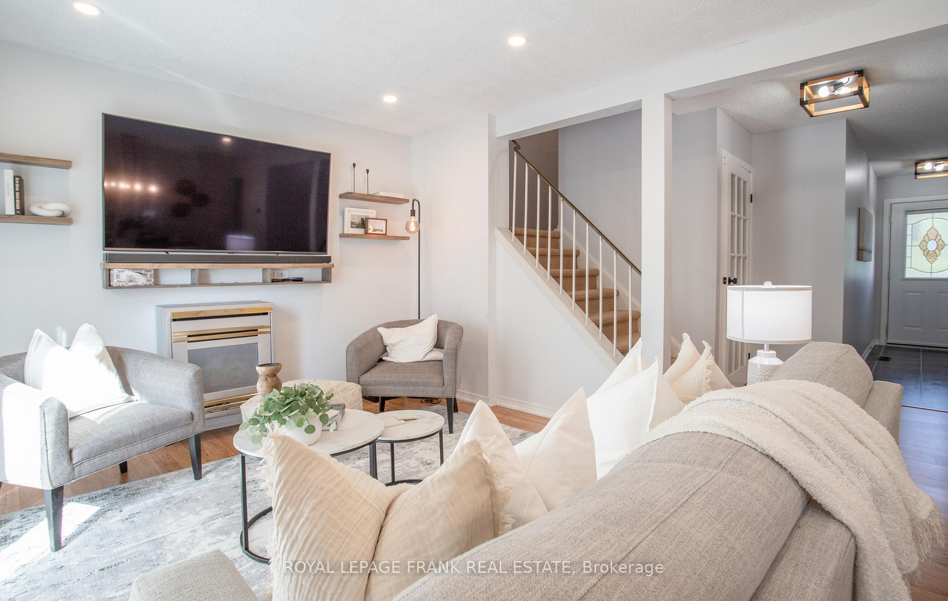 Photo 2 of Unit 9, 1055 Central Park Boulevard N, Oshawa, Centennial — HOMEH