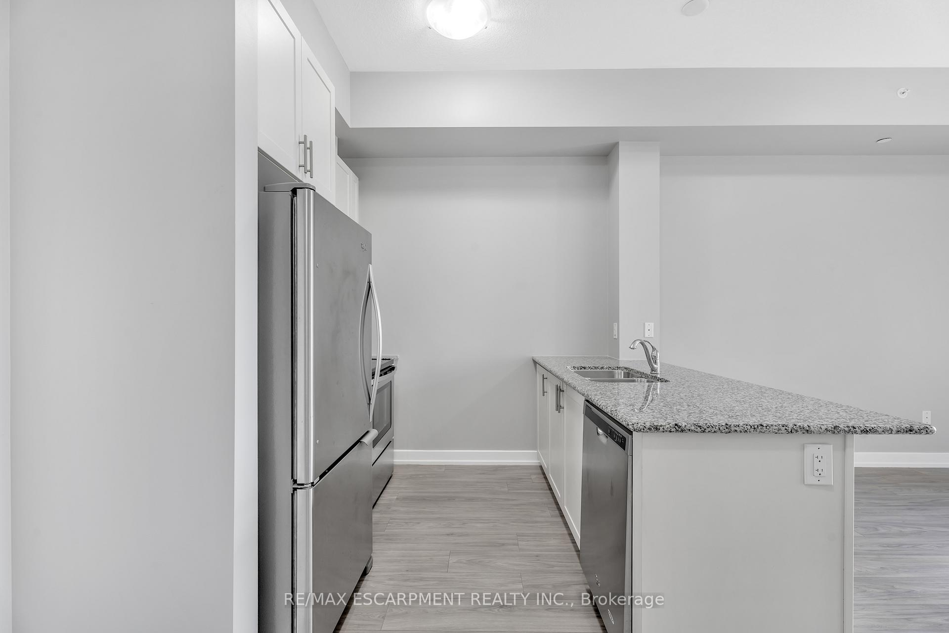 Photo 20 of Unit 421, 35 Southshore Crescent, Hamilton, Lakeshore — HOMEH