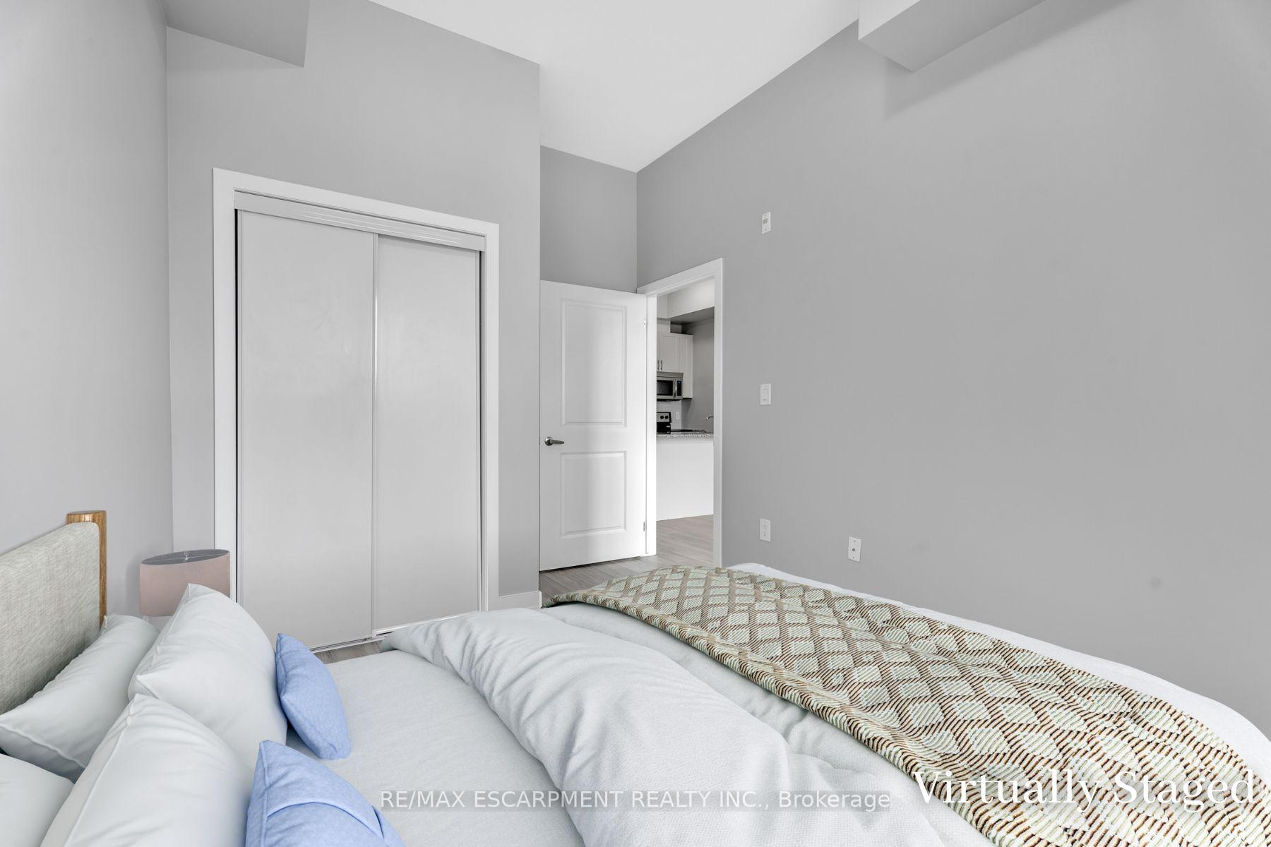 Photo 21 of Unit 421, 35 Southshore Crescent, Hamilton, Lakeshore — HOMEH