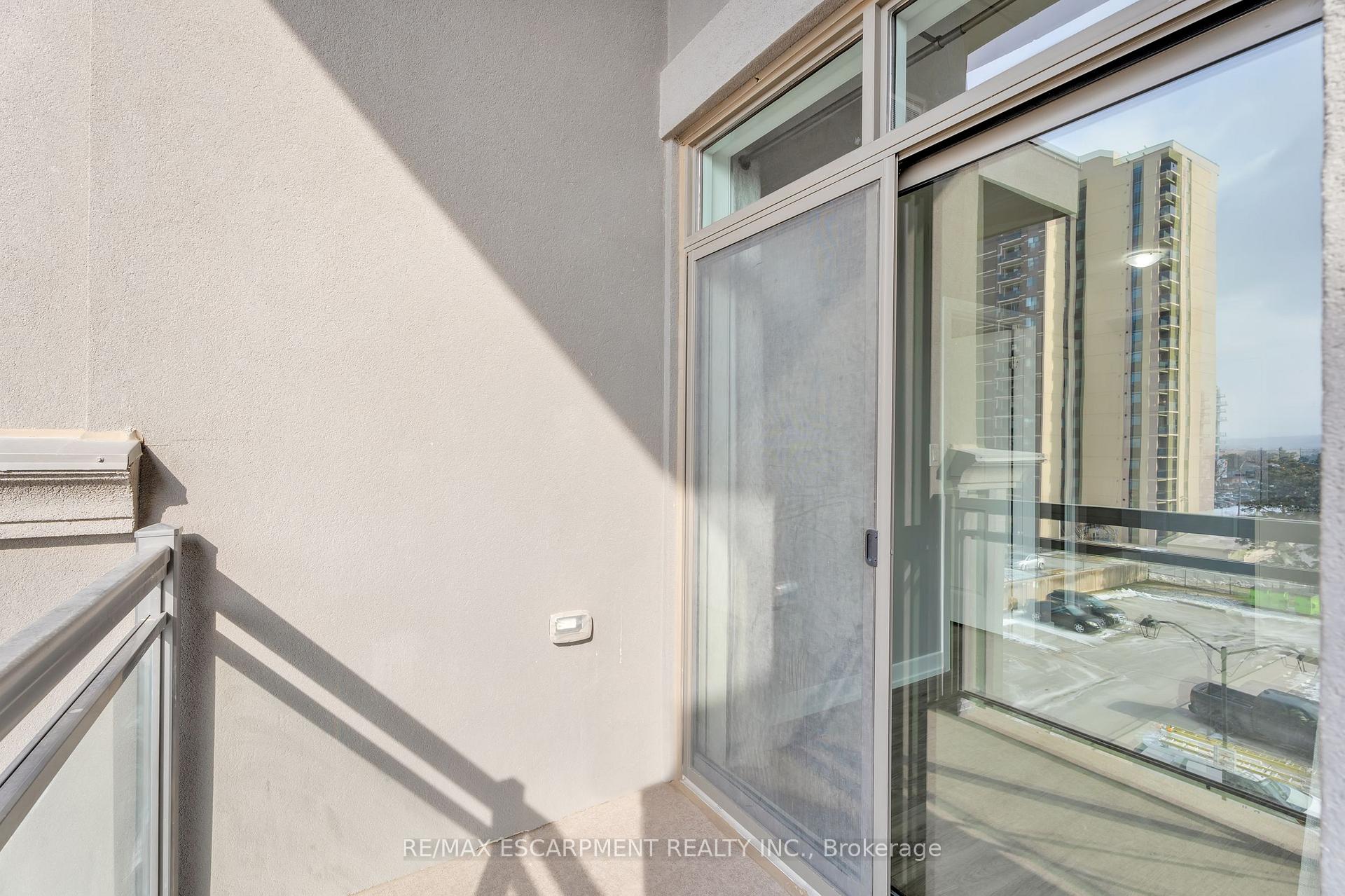 Photo 28 of Unit 421, 35 Southshore Crescent, Hamilton, Lakeshore — HOMEH