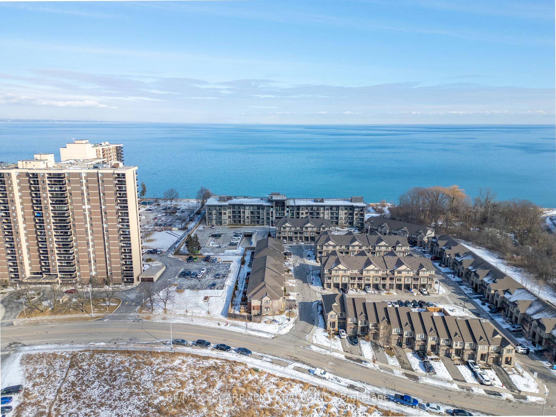 Photo 33 of Unit 421, 35 Southshore Crescent, Hamilton, Lakeshore — HOMEH