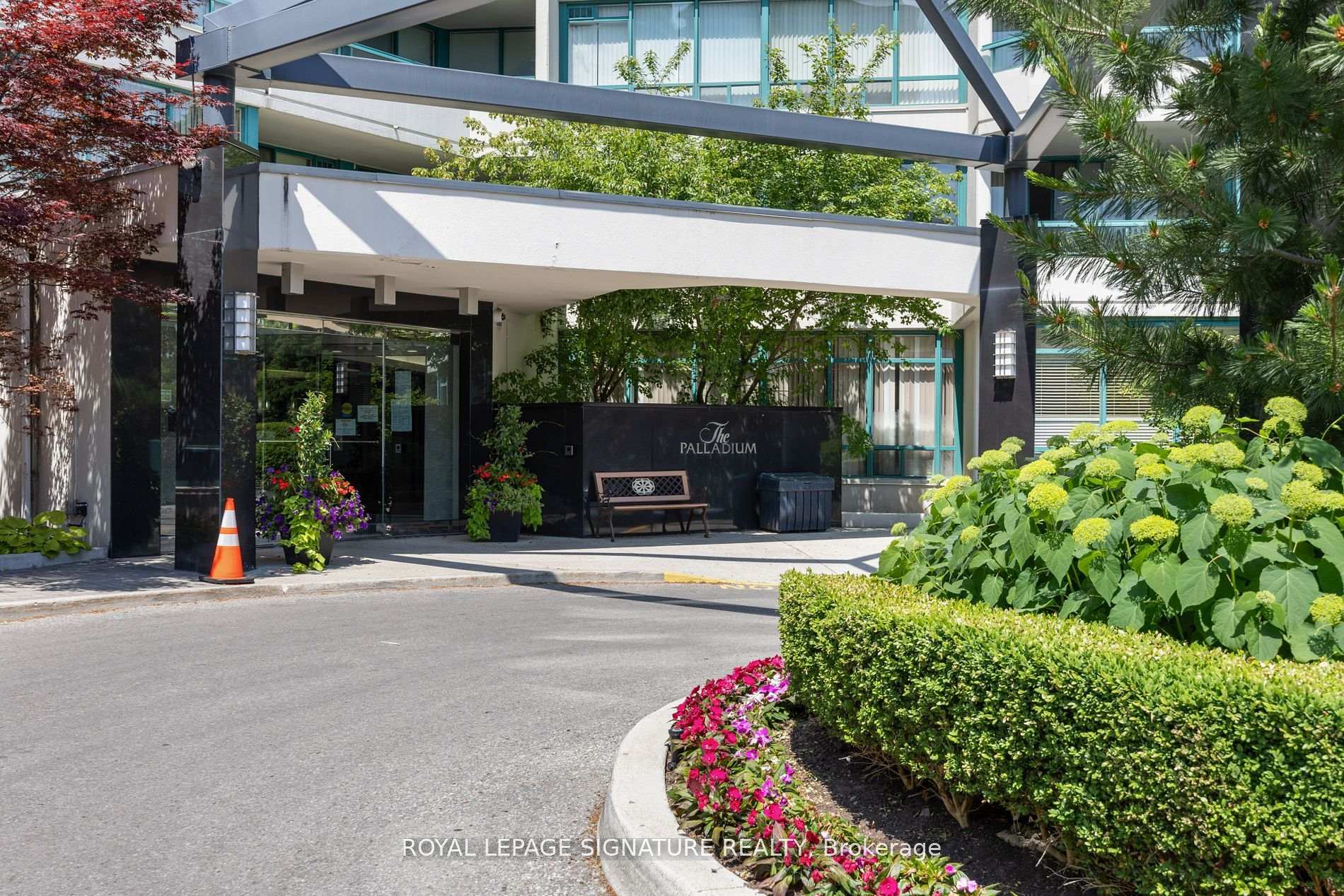 Photo 2 of Unit 601, 7250 Yonge Street, Vaughan, Crestwood-Springfarm-Yorkhill — HOMEH