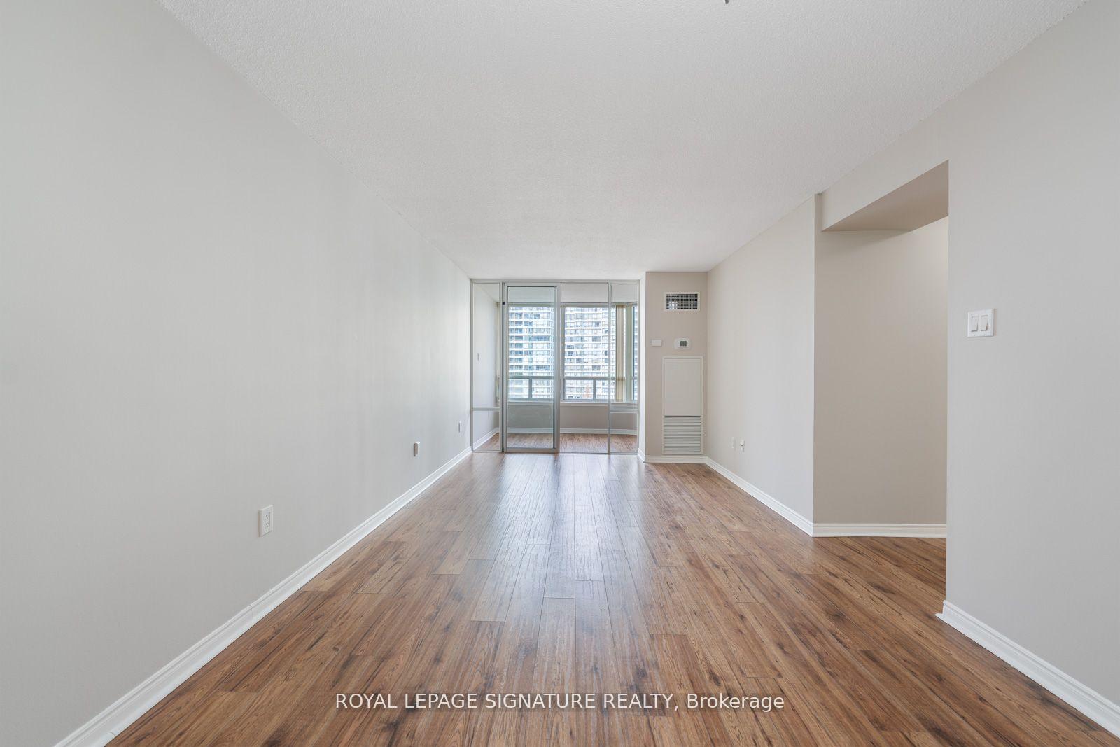 Photo 17 of Unit 601, 7250 Yonge Street, Vaughan, Crestwood-Springfarm-Yorkhill — HOMEH