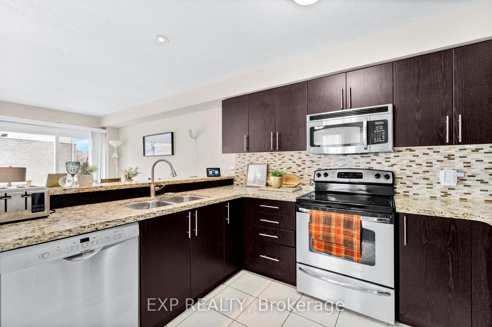 Photo 12 of Unit 95, 105 Pinnacle Drive, Kitchener — HOMEH