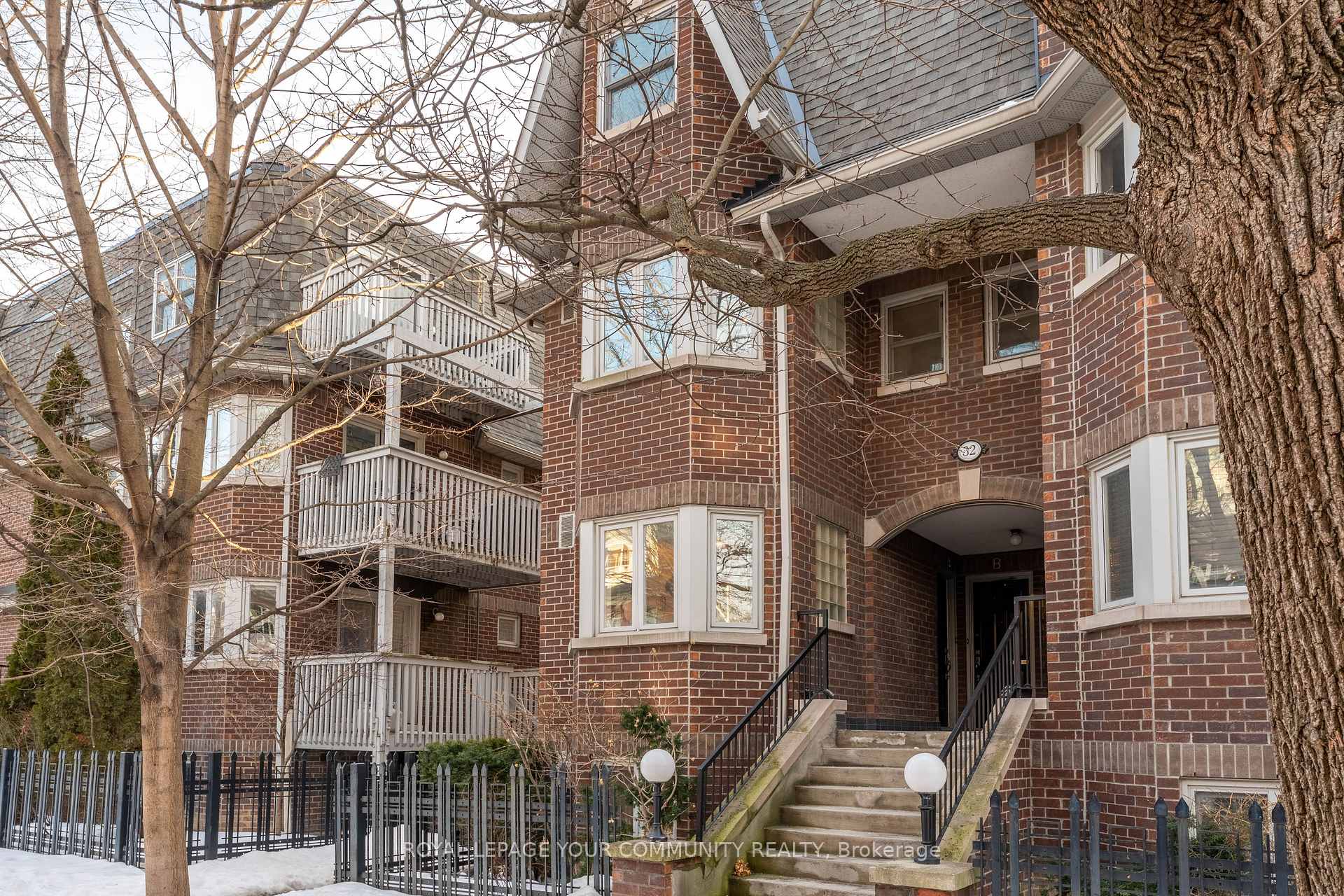Photo 1 of 32 A Massey Street E, Toronto, Niagara — HOMEH