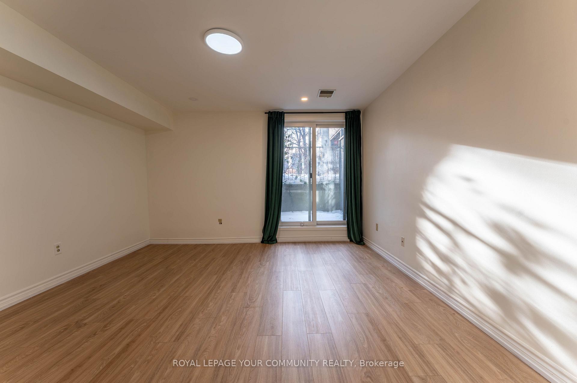 Photo 19 of 32 A Massey Street E, Toronto, Niagara — HOMEH