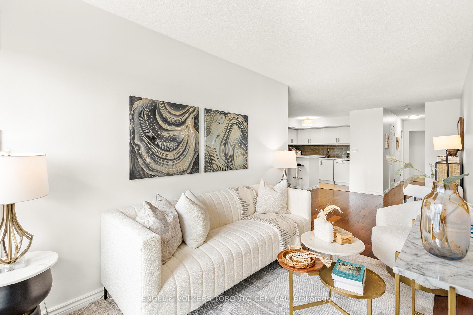 Photo 4 of Unit 1822, 25 The Esplanade, Toronto, Waterfront Communities — HOMEH