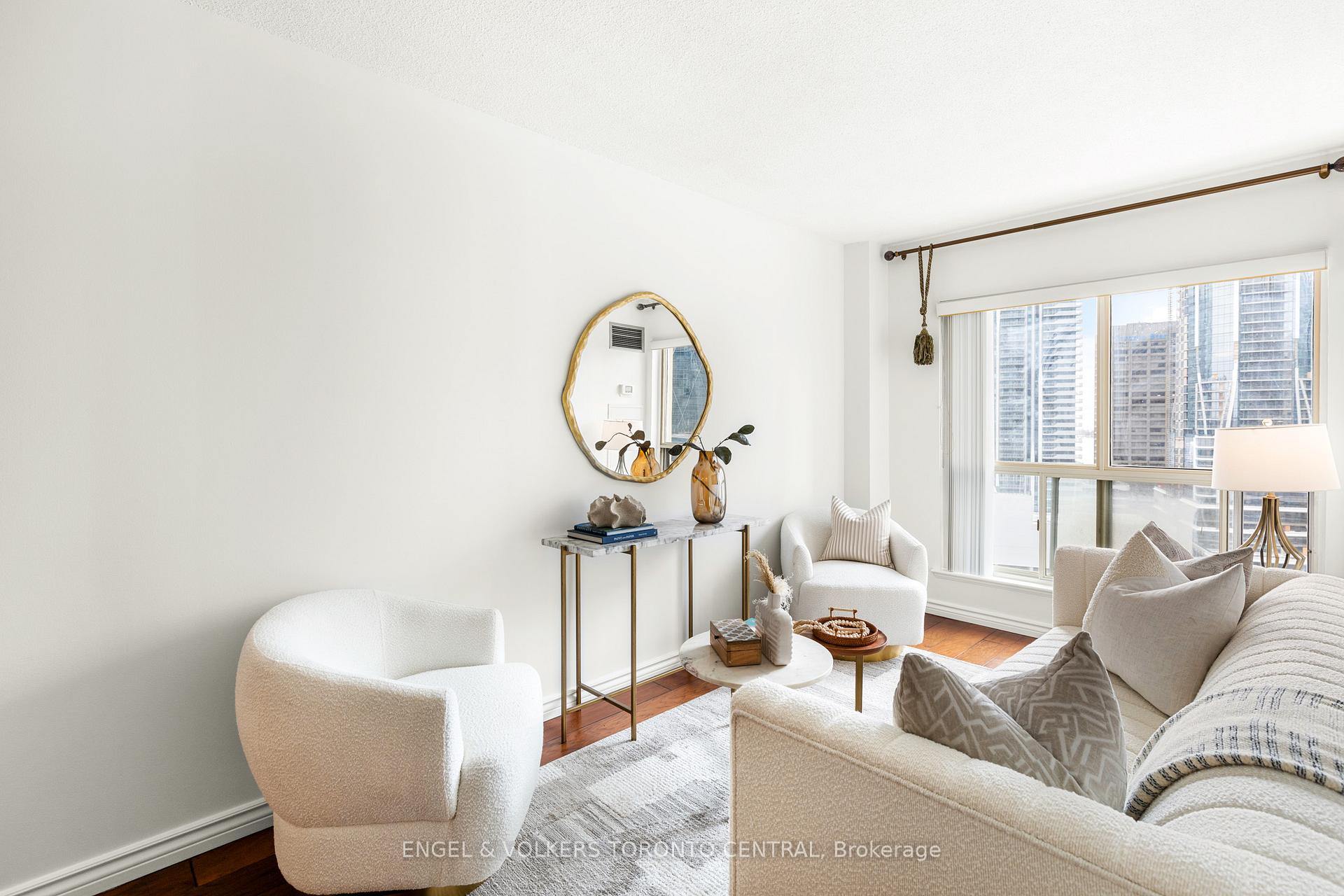 Photo 5 of Unit 1822, 25 The Esplanade, Toronto, Waterfront Communities — HOMEH
