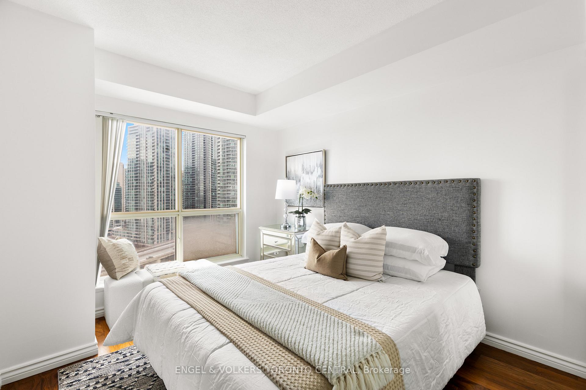 Photo 19 of Unit 1822, 25 The Esplanade, Toronto, Waterfront Communities — HOMEH