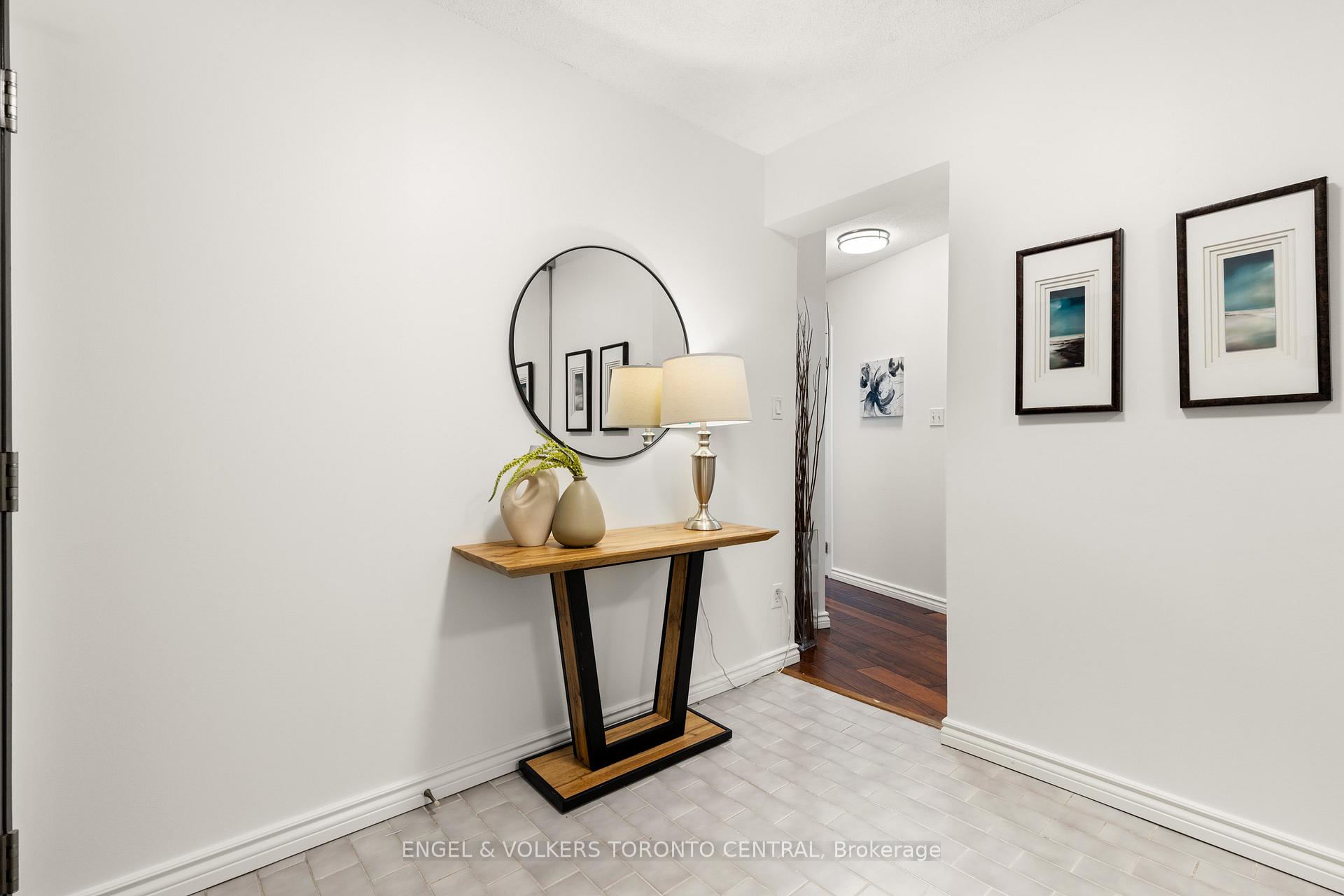 Photo 14 of Unit 1822, 25 The Esplanade, Toronto, Waterfront Communities — HOMEH