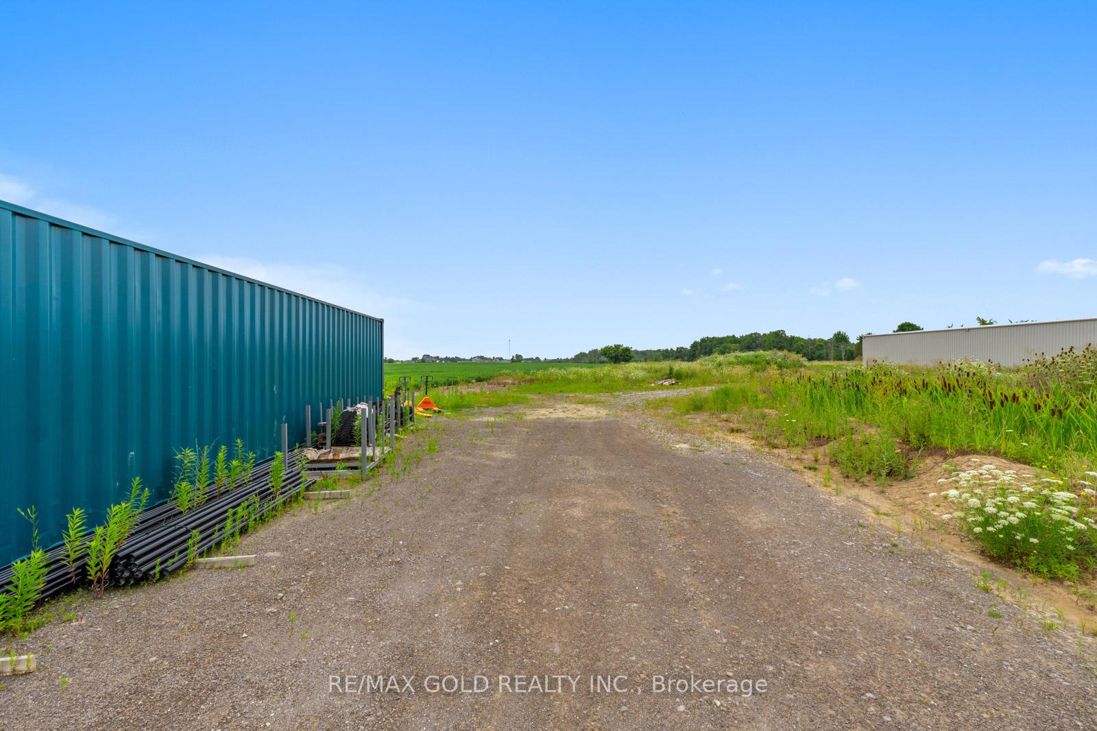 Photo 2 of 29 Kemp Road E, Grimsby, Grimsby Escarpment — HOMEH