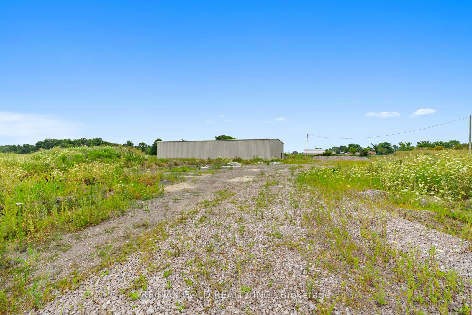 Photo 3 of 29 Kemp Road E, Grimsby, Grimsby Escarpment — HOMEH