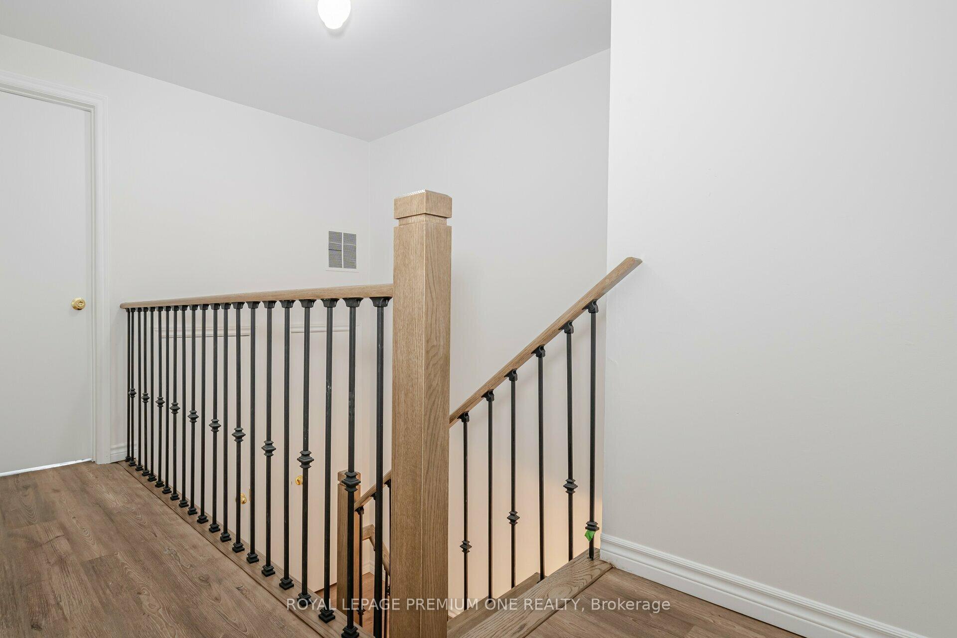 Photo 9 of Unit 24, 48 Stately Way, Markham, Royal Orchard — HOMEH