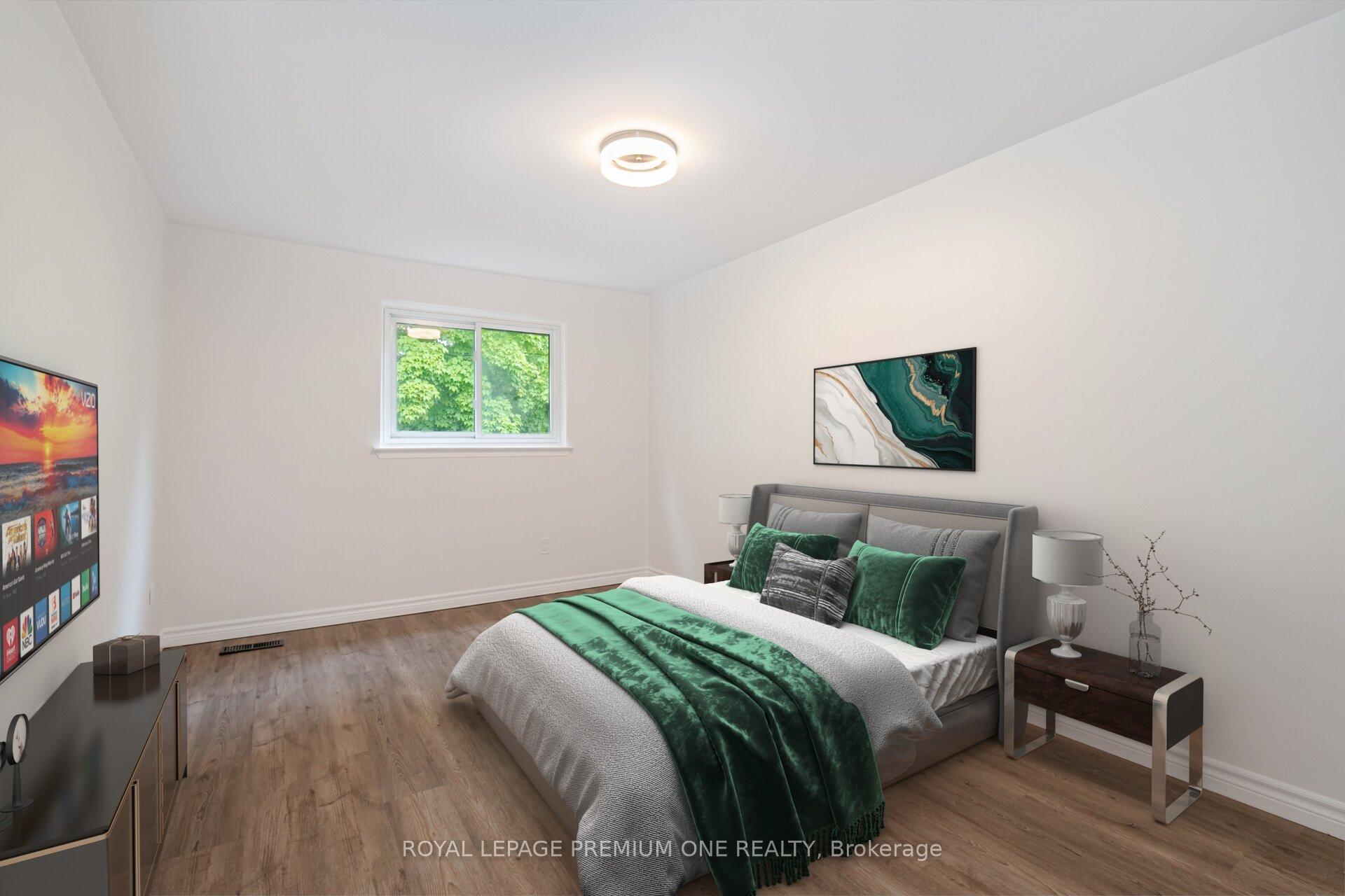 Photo 4 of Unit 24, 48 Stately Way, Markham, Royal Orchard — HOMEH