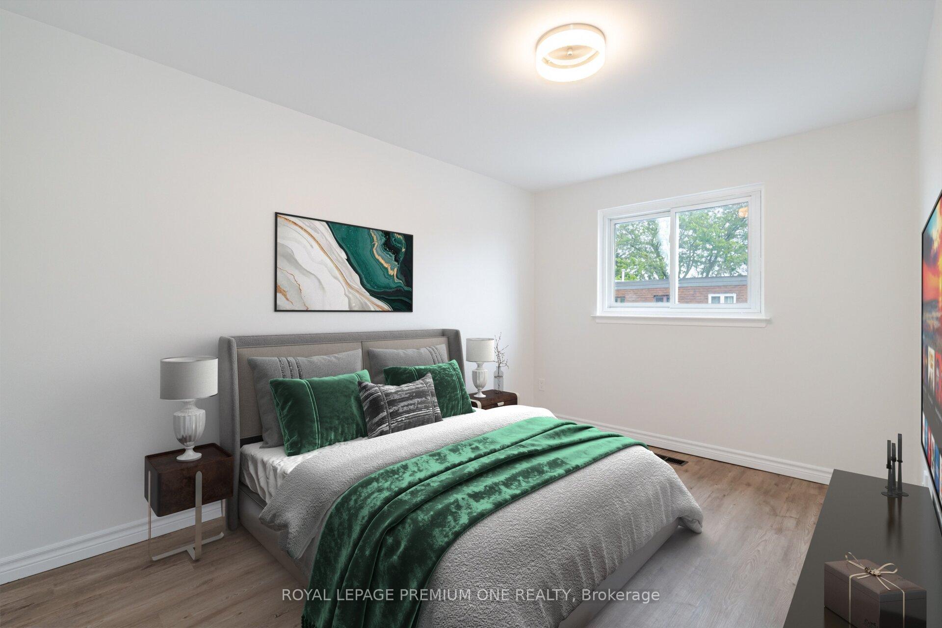 Photo 2 of Unit 24, 48 Stately Way, Markham, Royal Orchard — HOMEH
