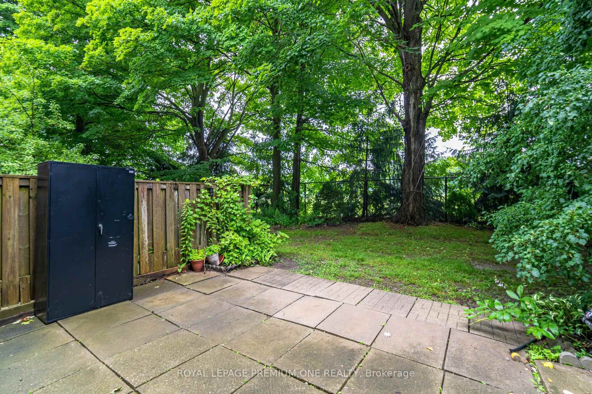 Photo 8 of Unit 24, 48 Stately Way, Markham, Royal Orchard — HOMEH