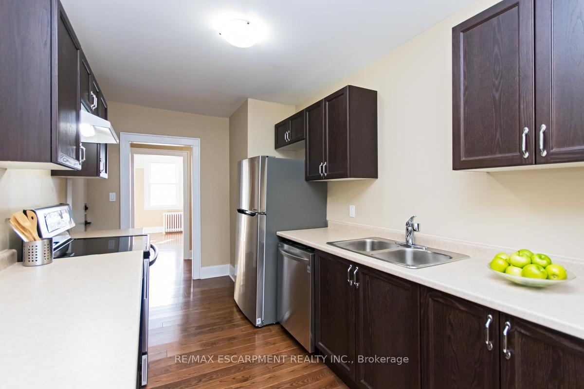 Photo 6 of Unit 4, 362 John Street S, Hamilton, Kirkendall — HOMEH