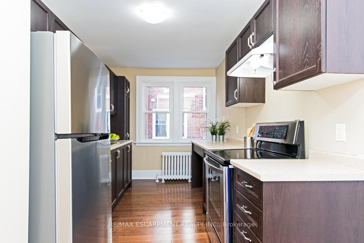 Photo 7 of Unit 4, 362 John Street S, Hamilton, Kirkendall — HOMEH