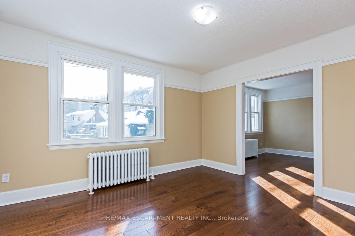Photo 9 of Unit 4, 362 John Street S, Hamilton, Kirkendall — HOMEH