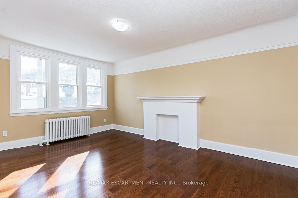 Photo 11 of Unit 4, 362 John Street S, Hamilton, Kirkendall — HOMEH