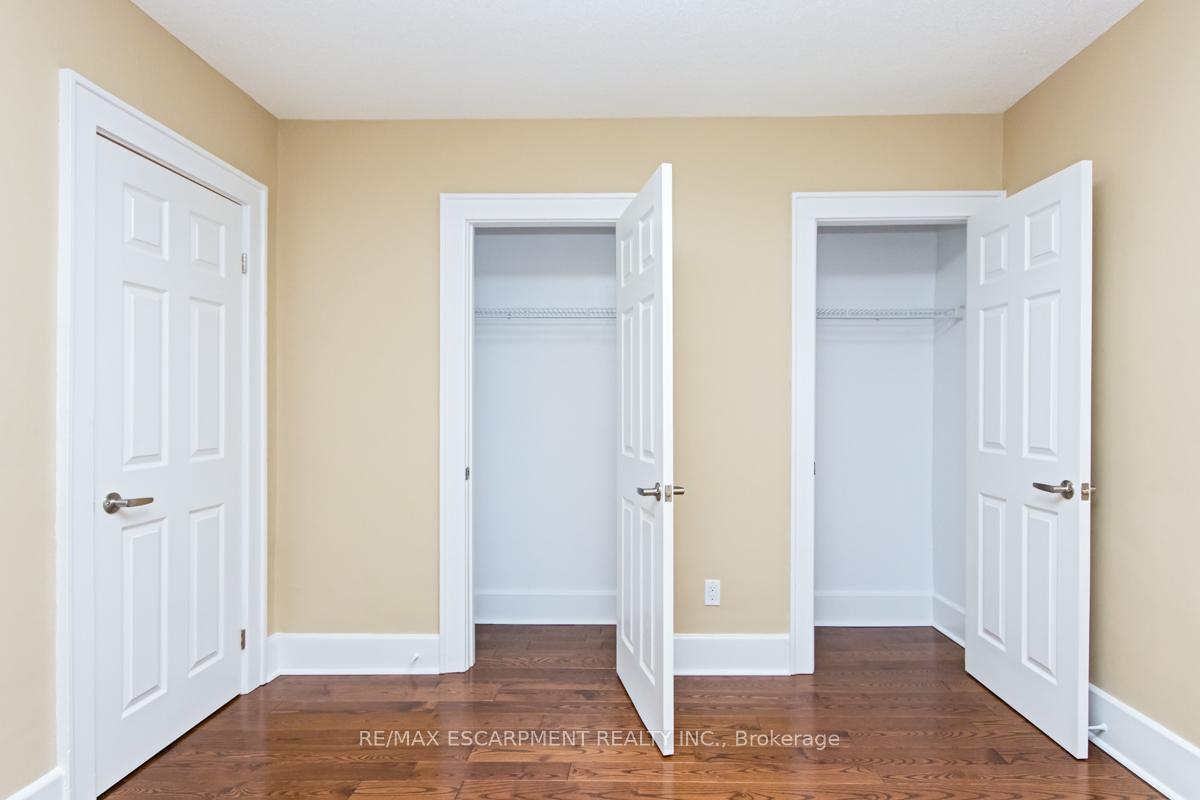 Photo 22 of Unit 4, 362 John Street S, Hamilton, Kirkendall — HOMEH