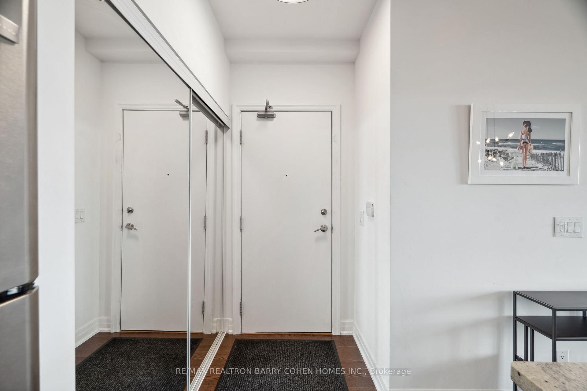 Photo 2 of Unit 2007, 500 St Clair Avenue W, Toronto, Forest Hill South — HOMEH