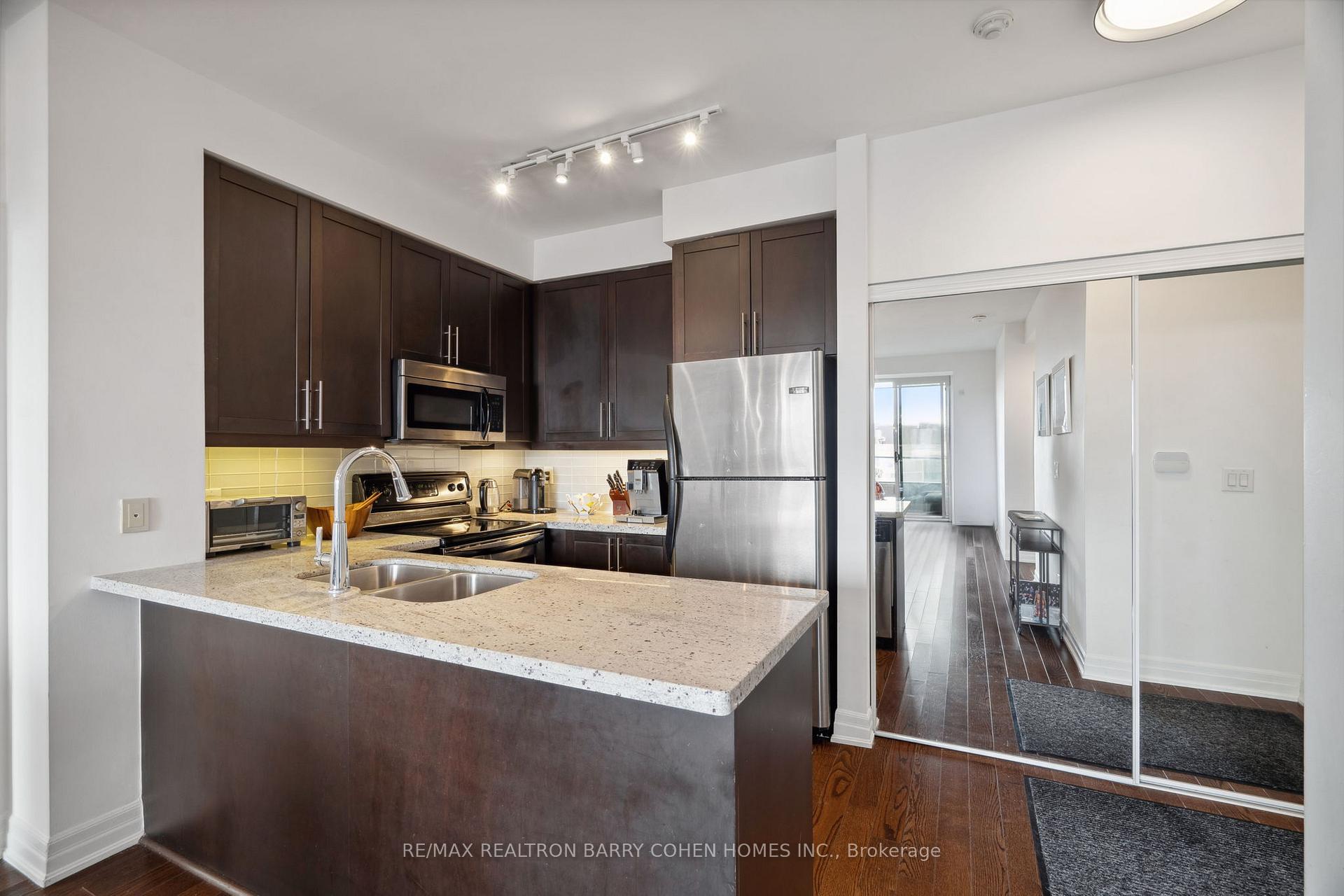 Photo 9 of Unit 2007, 500 St Clair Avenue W, Toronto, Forest Hill South — HOMEH