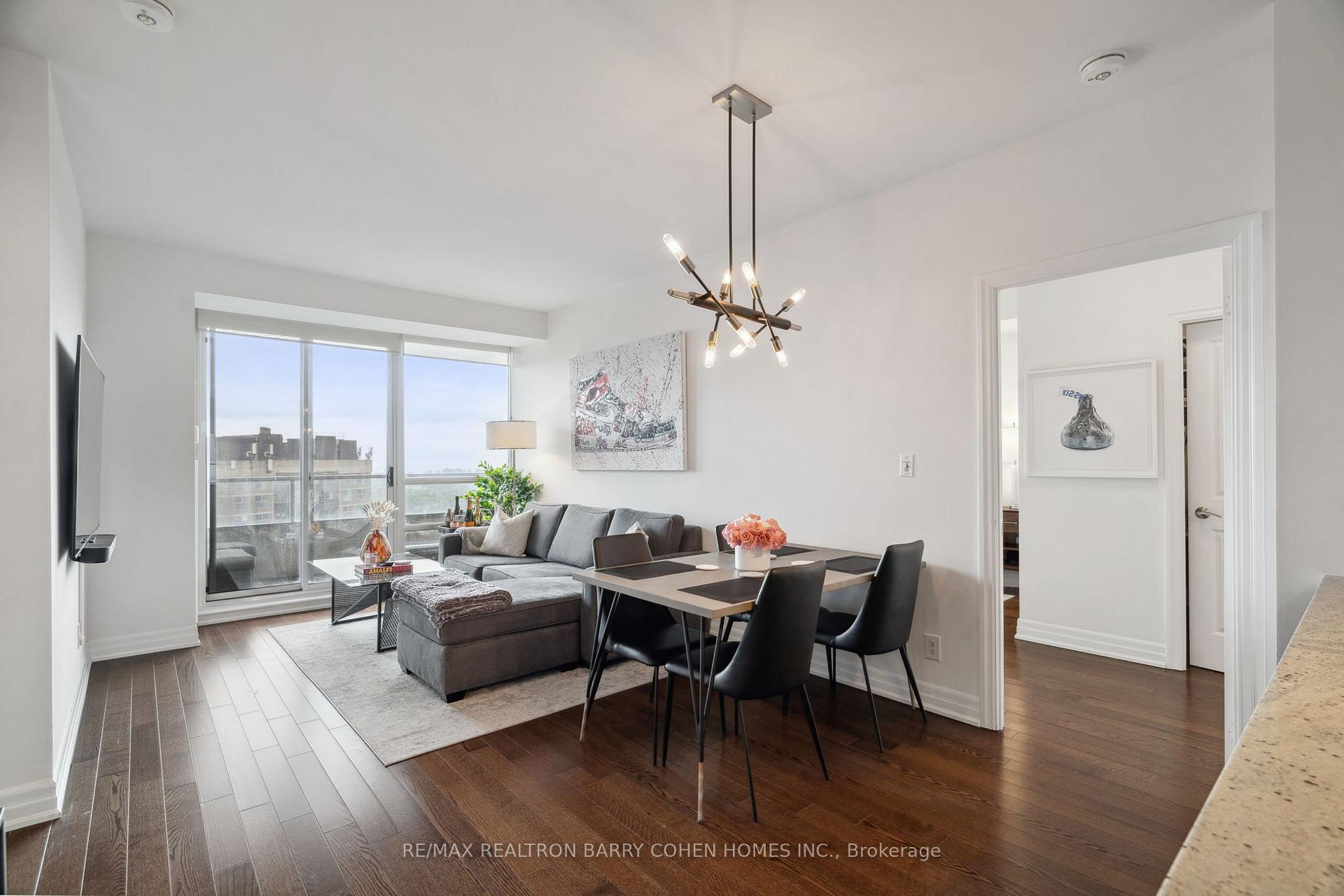 Photo 7 of Unit 2007, 500 St Clair Avenue W, Toronto, Forest Hill South — HOMEH