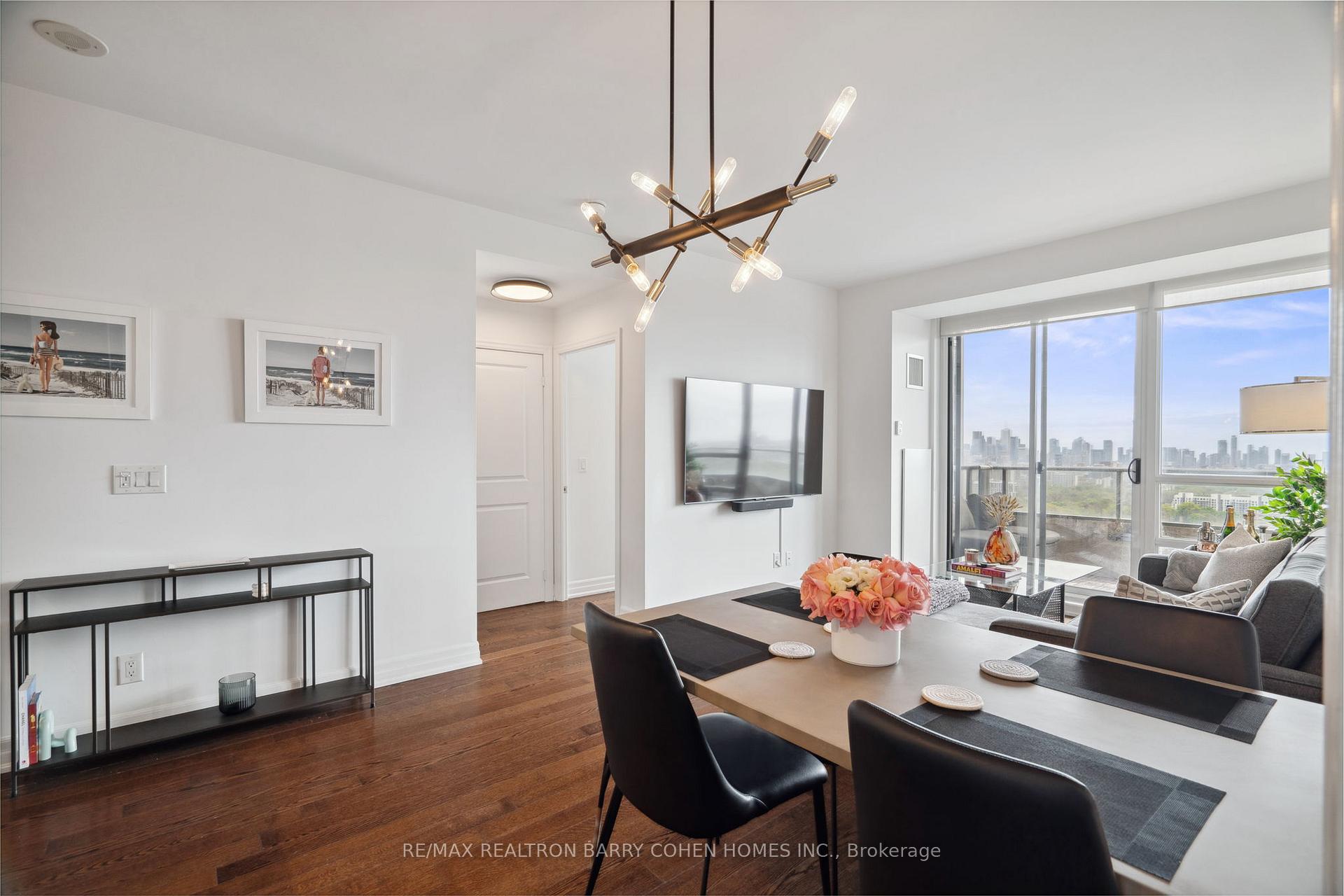 Photo 17 of Unit 2007, 500 St Clair Avenue W, Toronto, Forest Hill South — HOMEH