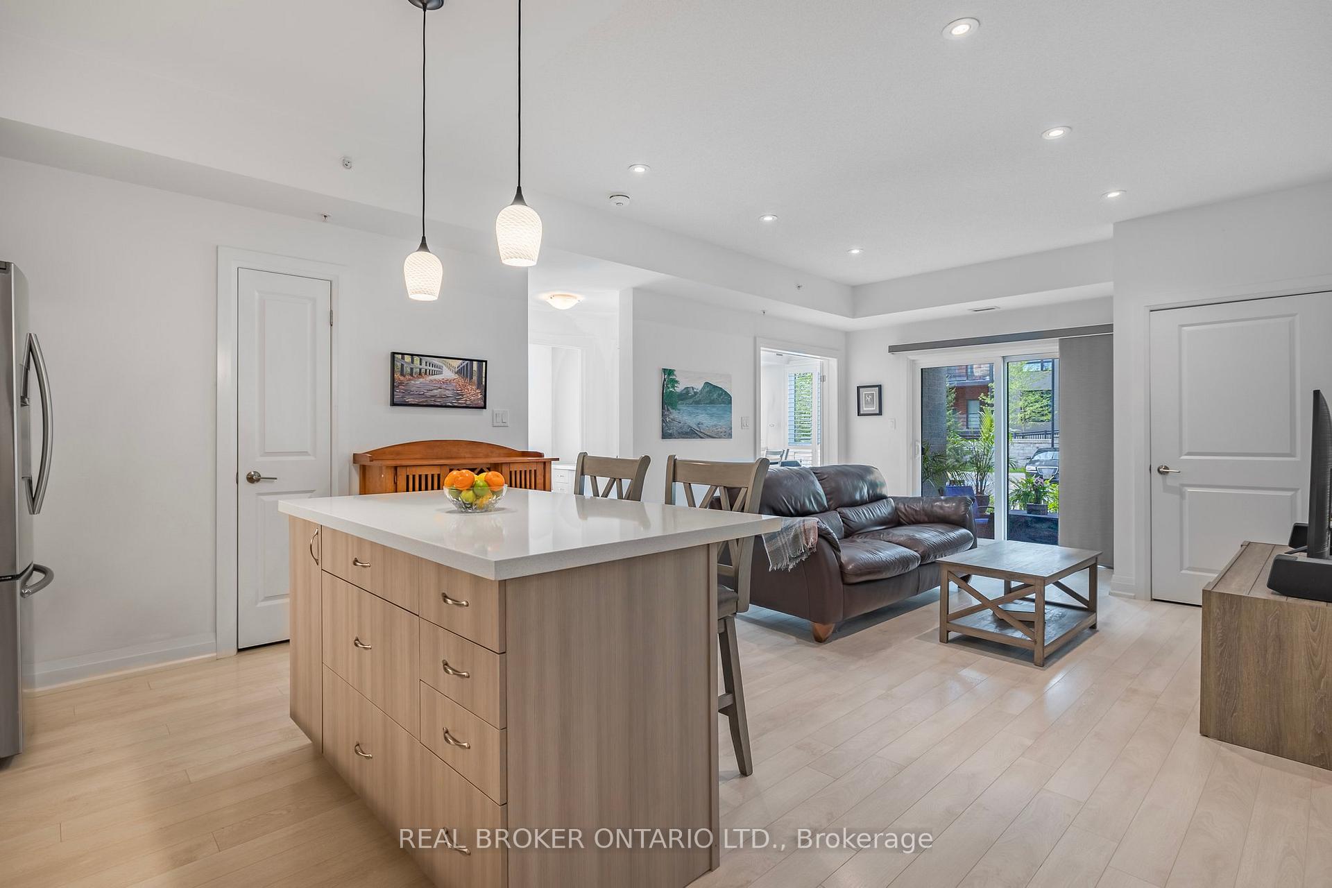 Photo 4 of Unit 109, 300 Essa Road, Barrie, 400 West — HOMEH
