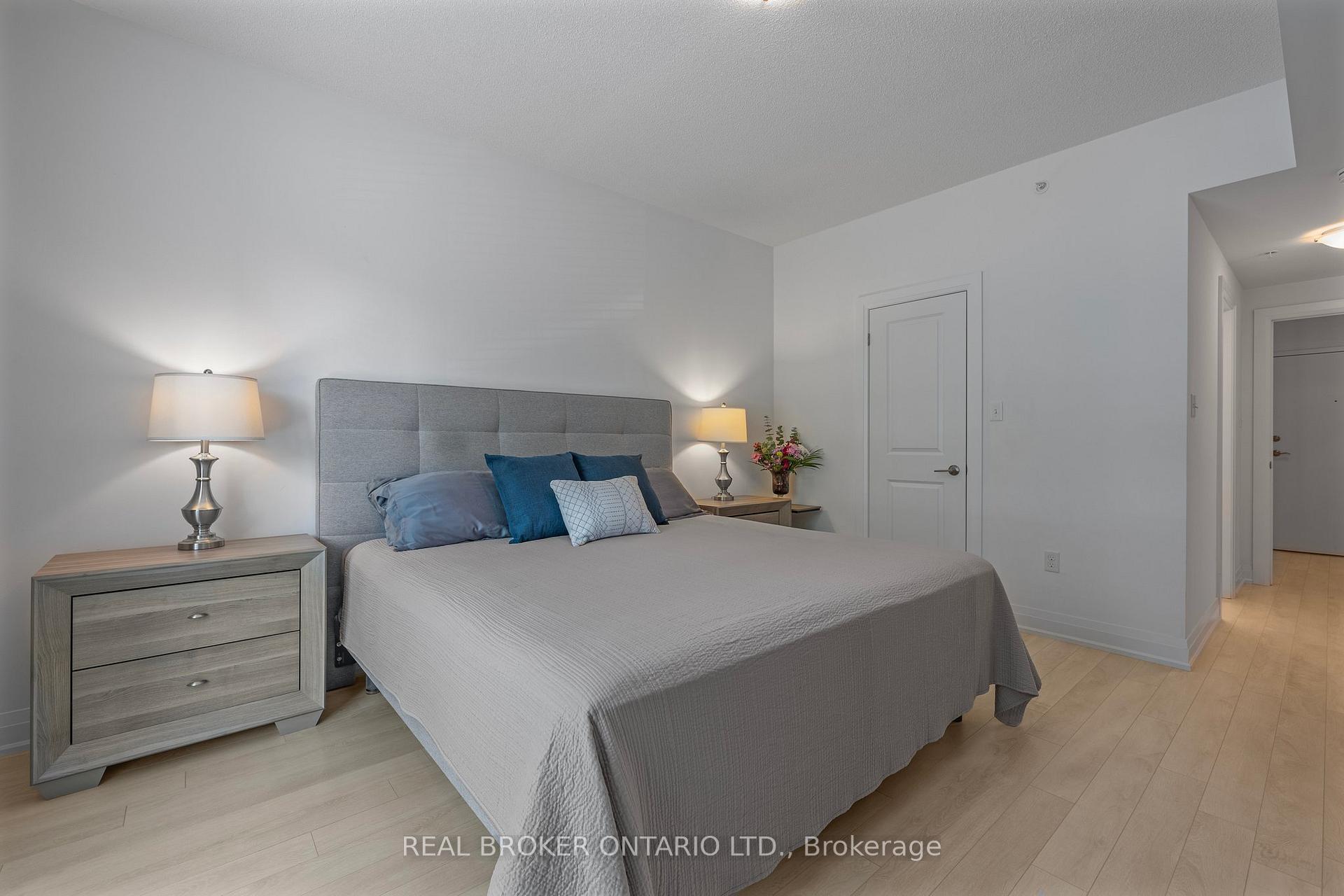 Photo 24 of Unit 109, 300 Essa Road, Barrie, 400 West — HOMEH