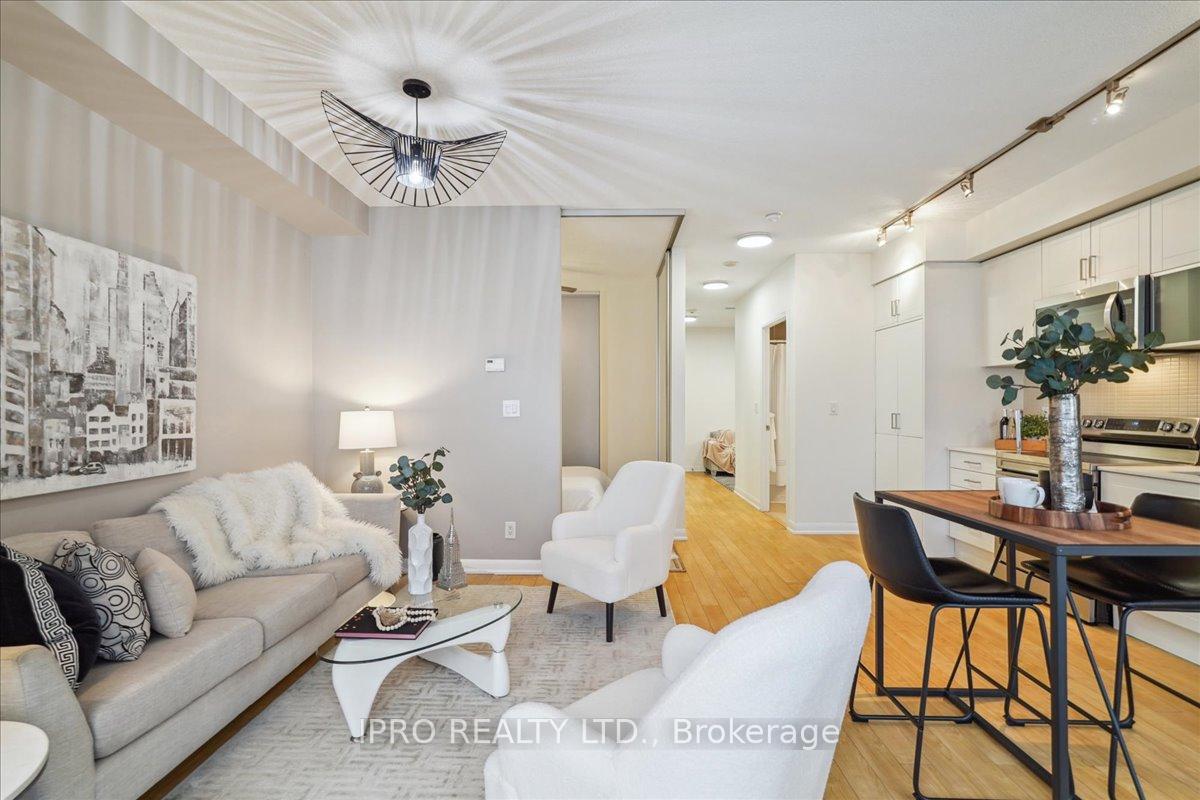 Photo 4 of Unit 907, 205 Frederick Street, Toronto, Moss Park — HOMEH