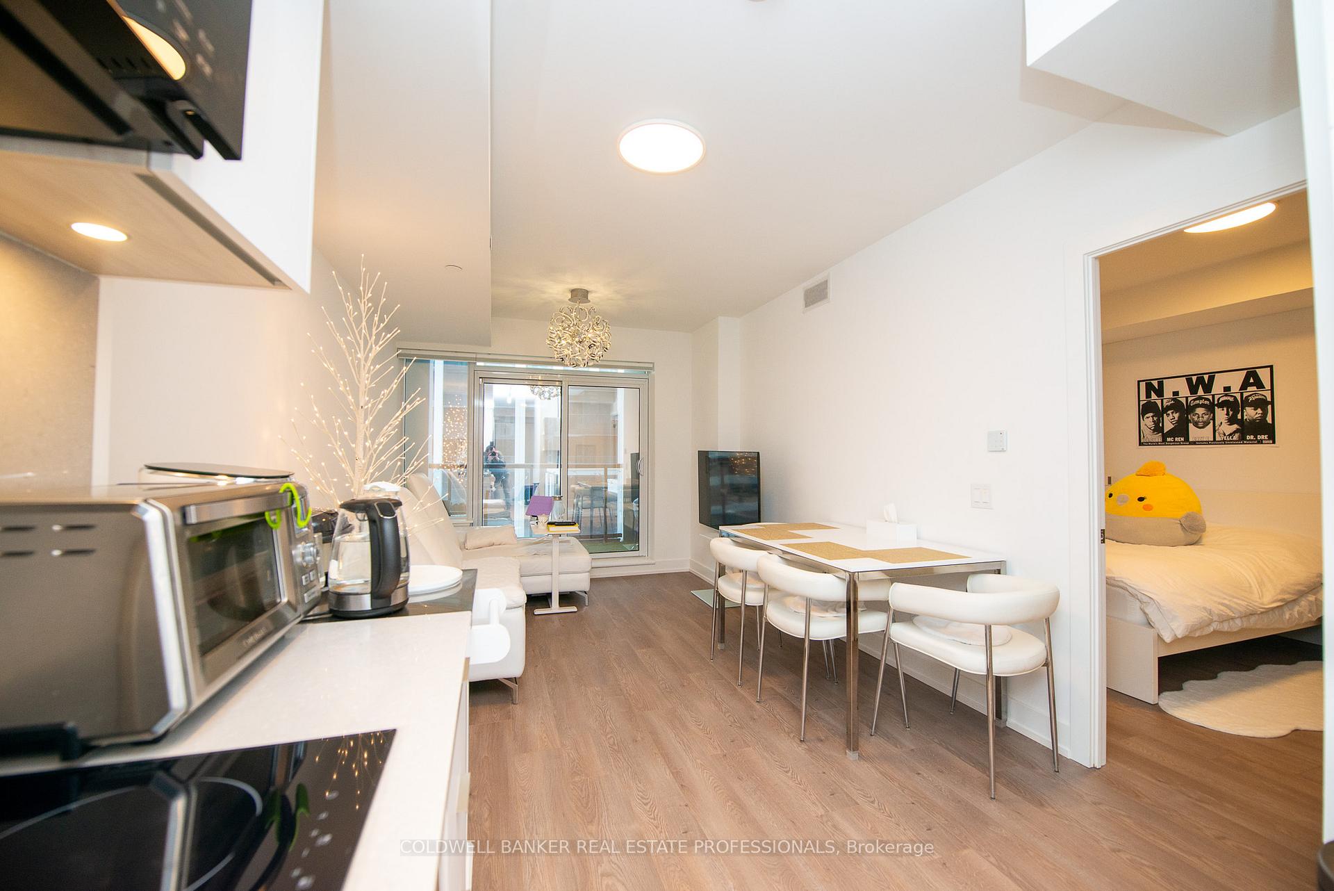 Photo 1 of Unit 1001, 8 Cedarland Drive, Markham, Unionville — HOMEH