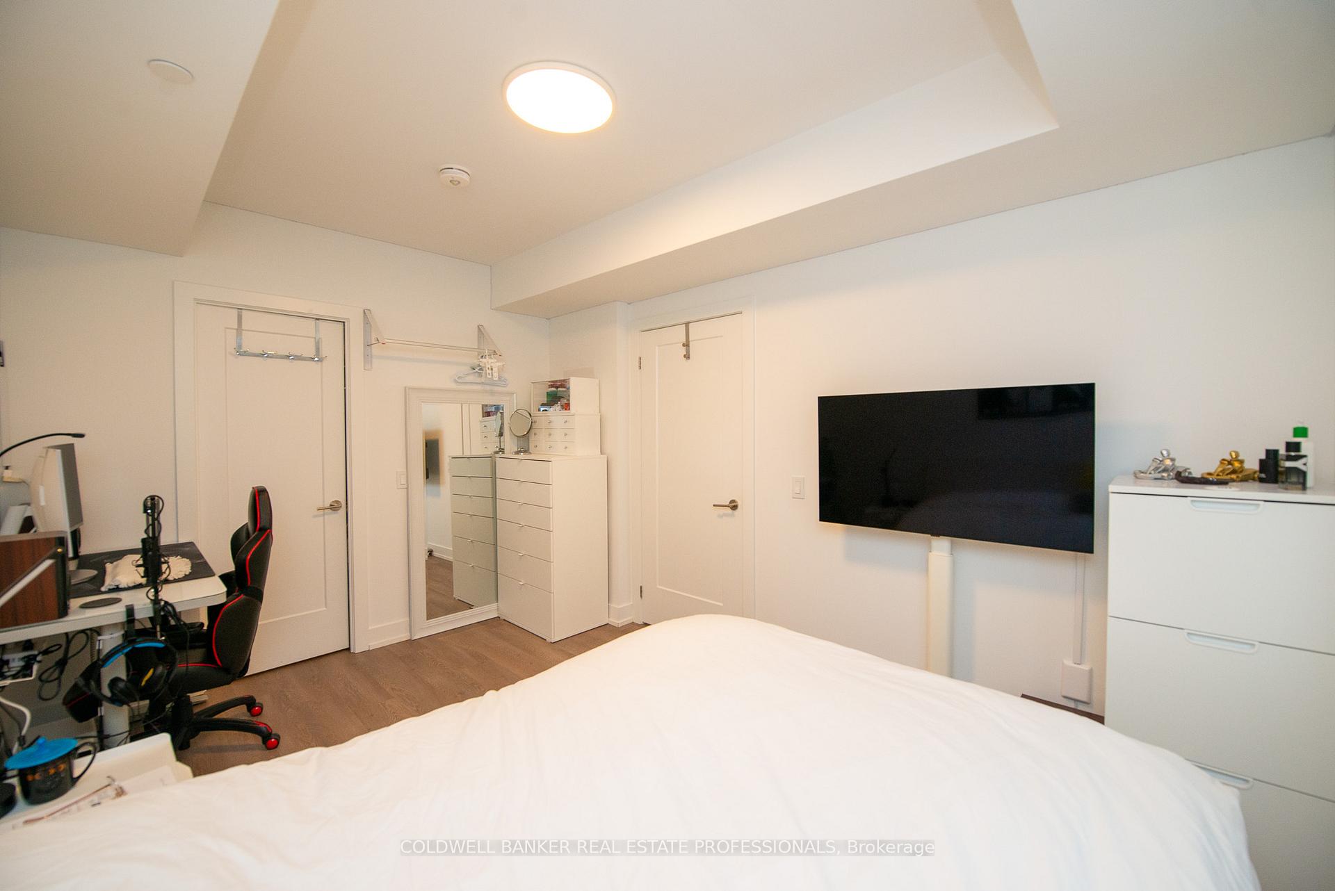 Photo 9 of Unit 1001, 8 Cedarland Drive, Markham, Unionville — HOMEH