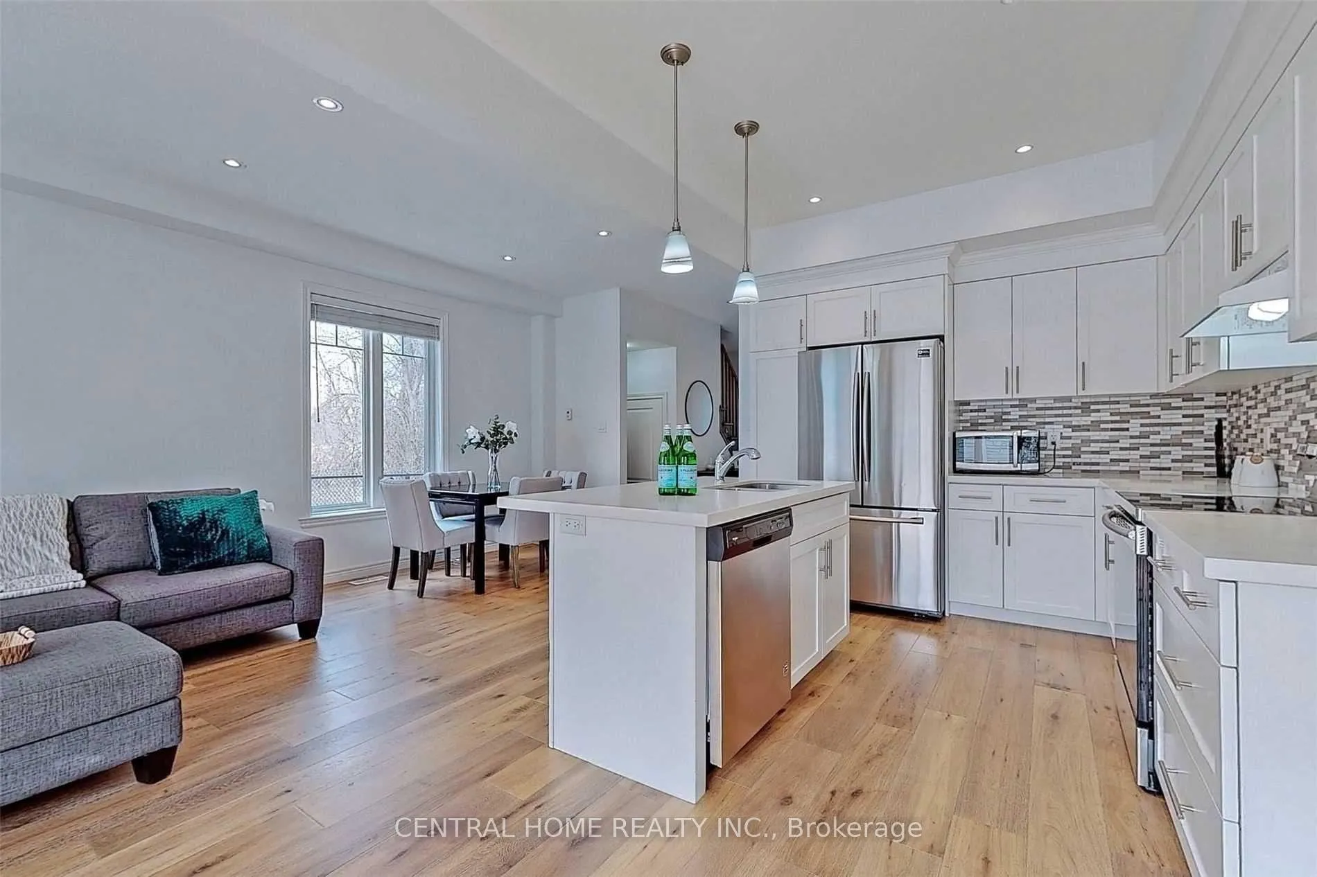 Photo 7 of 98 Shoreview Place, Hamilton, Lakeshore — HOMEH