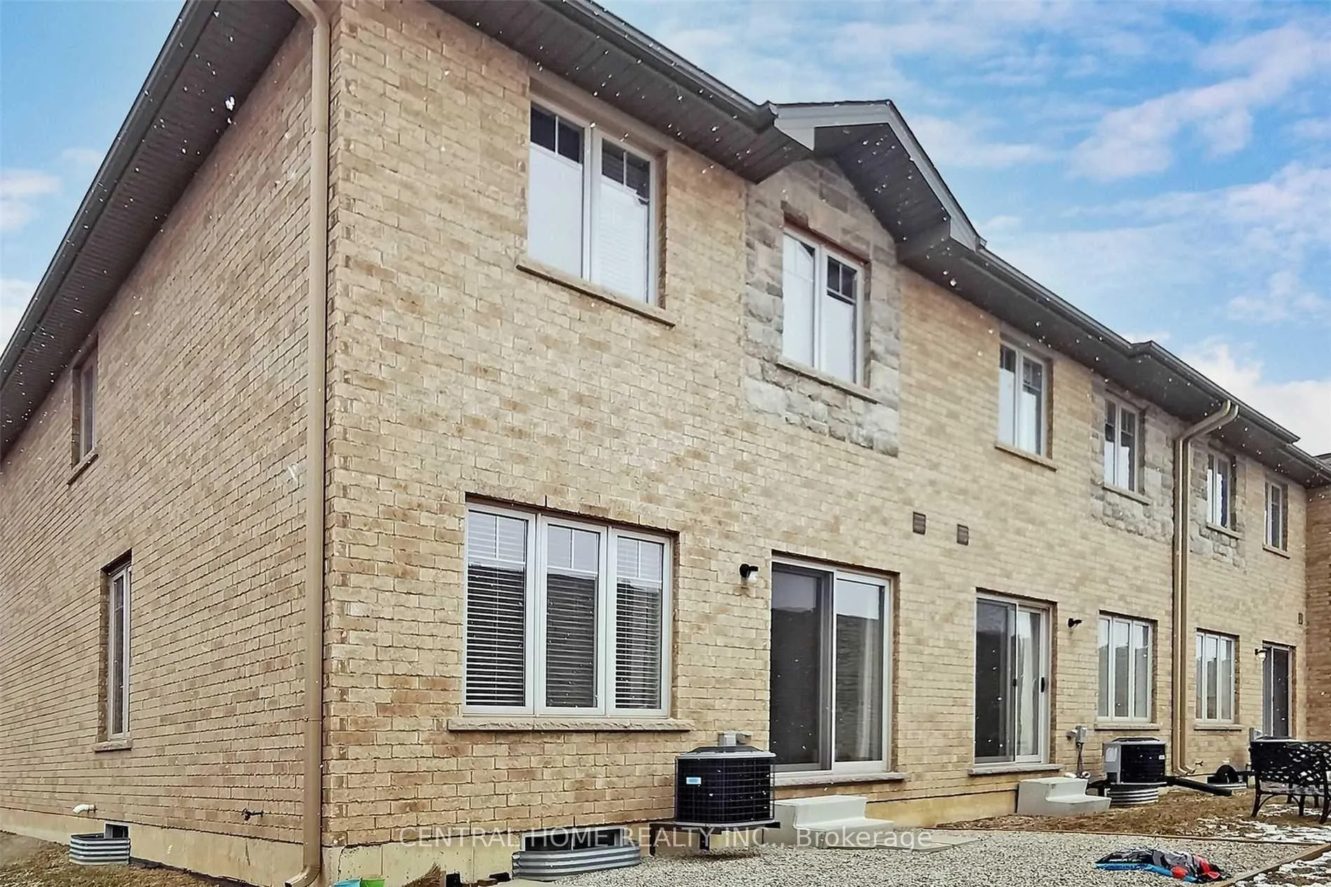 Photo 15 of 98 Shoreview Place, Hamilton, Lakeshore — HOMEH