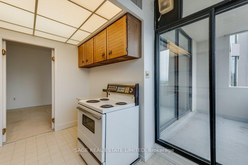 Photo 23 of Unit 805, 86 Gloucester Street, Toronto, Church-Yonge Corridor — HOMEH
